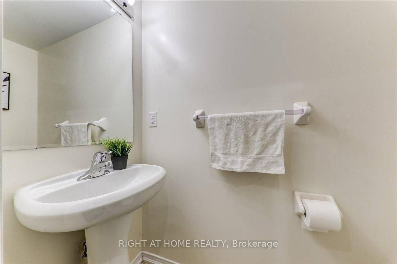 23 Linnell Street, Ajax 4