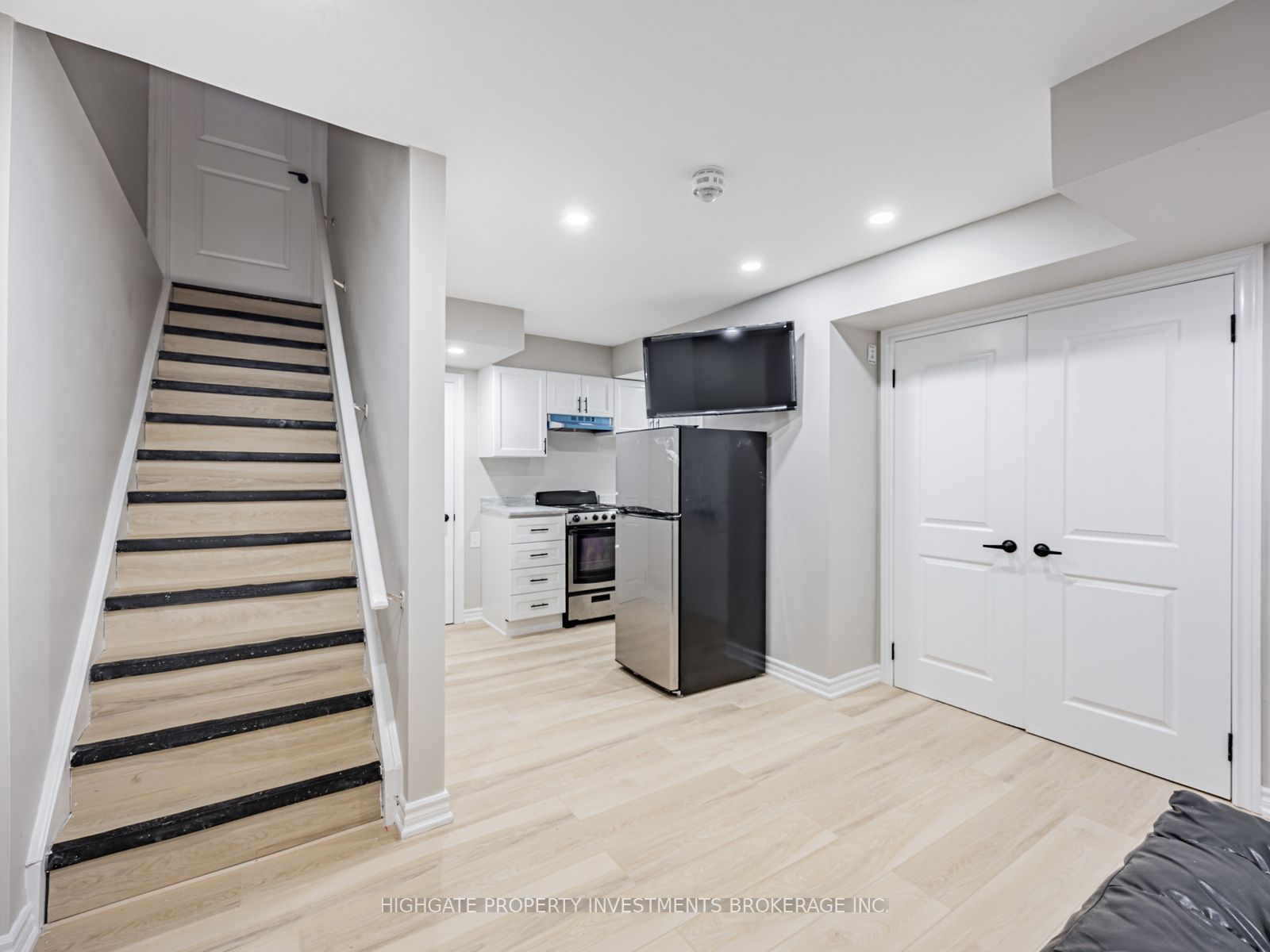 Unit Lower - 6 Harper Hill Drive, Ajax 3