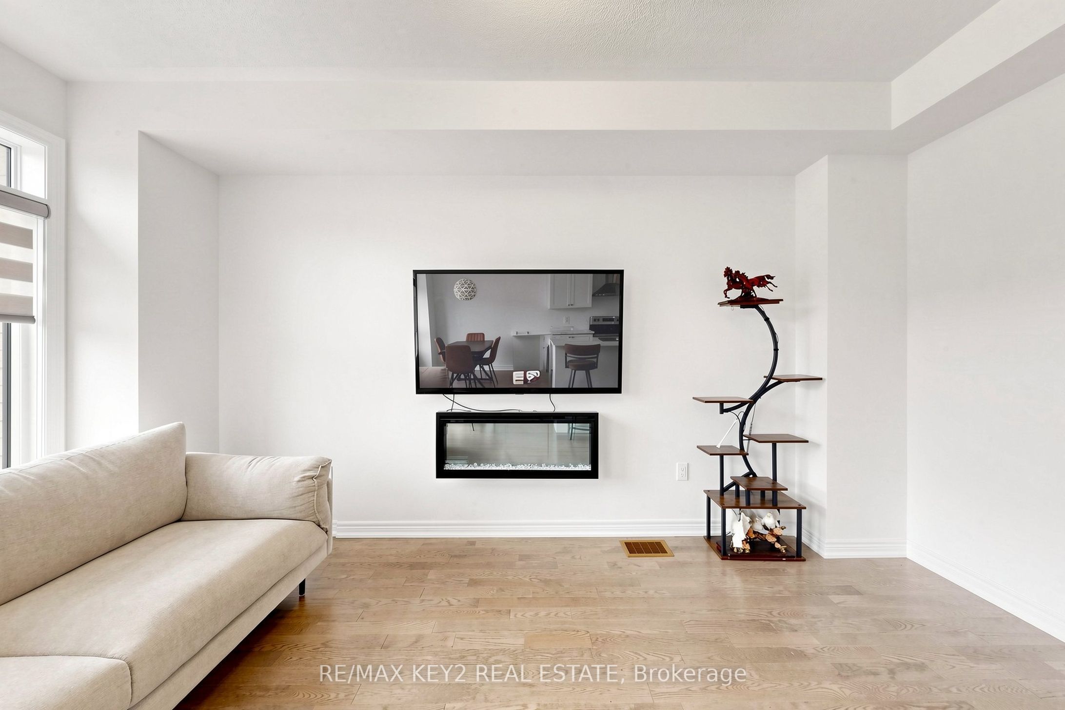 2955 Starlight Drive, Pickering 3
