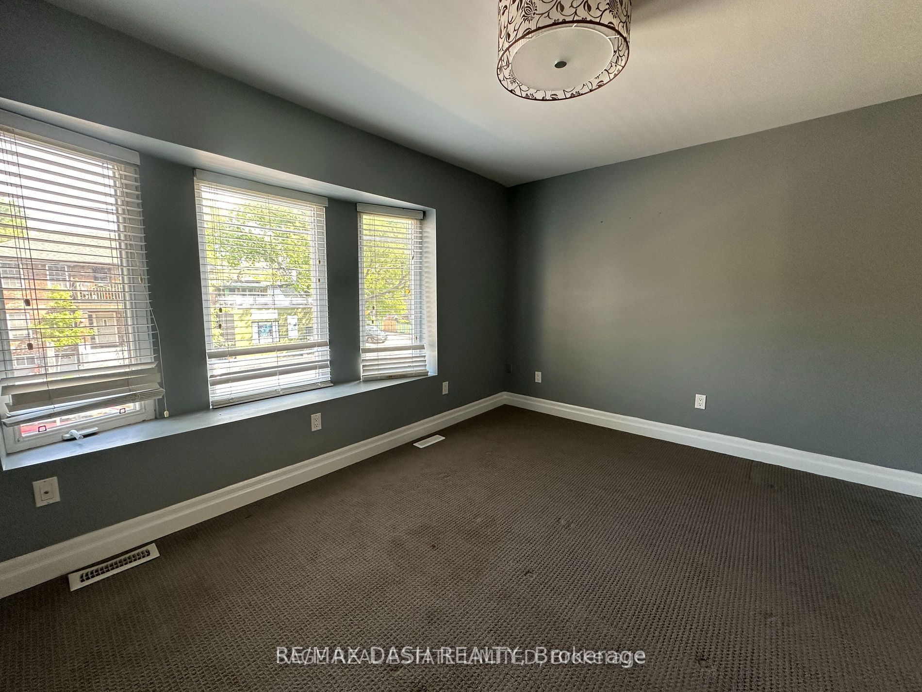 Unit Upper - 1531 Queen Street E, Toronto 5