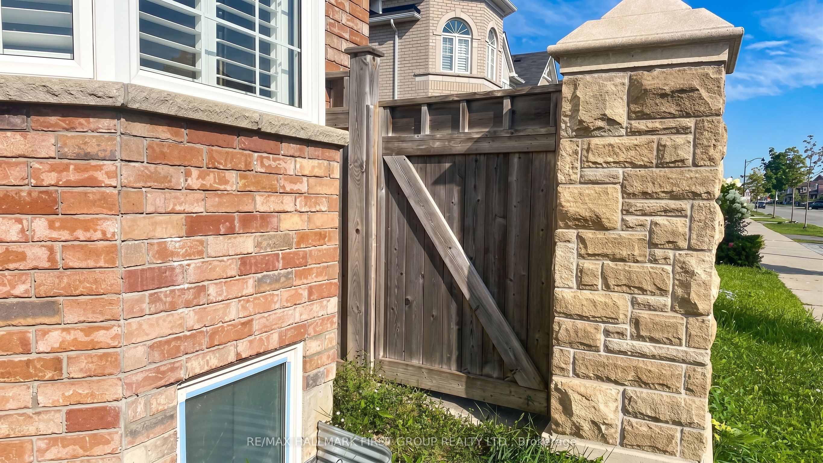 Unit First Floor - 40 Crellin Street, Ajax 2