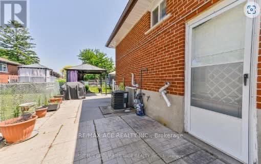 Unit Bsmt - 127 Poplar Road, Scarborough 2