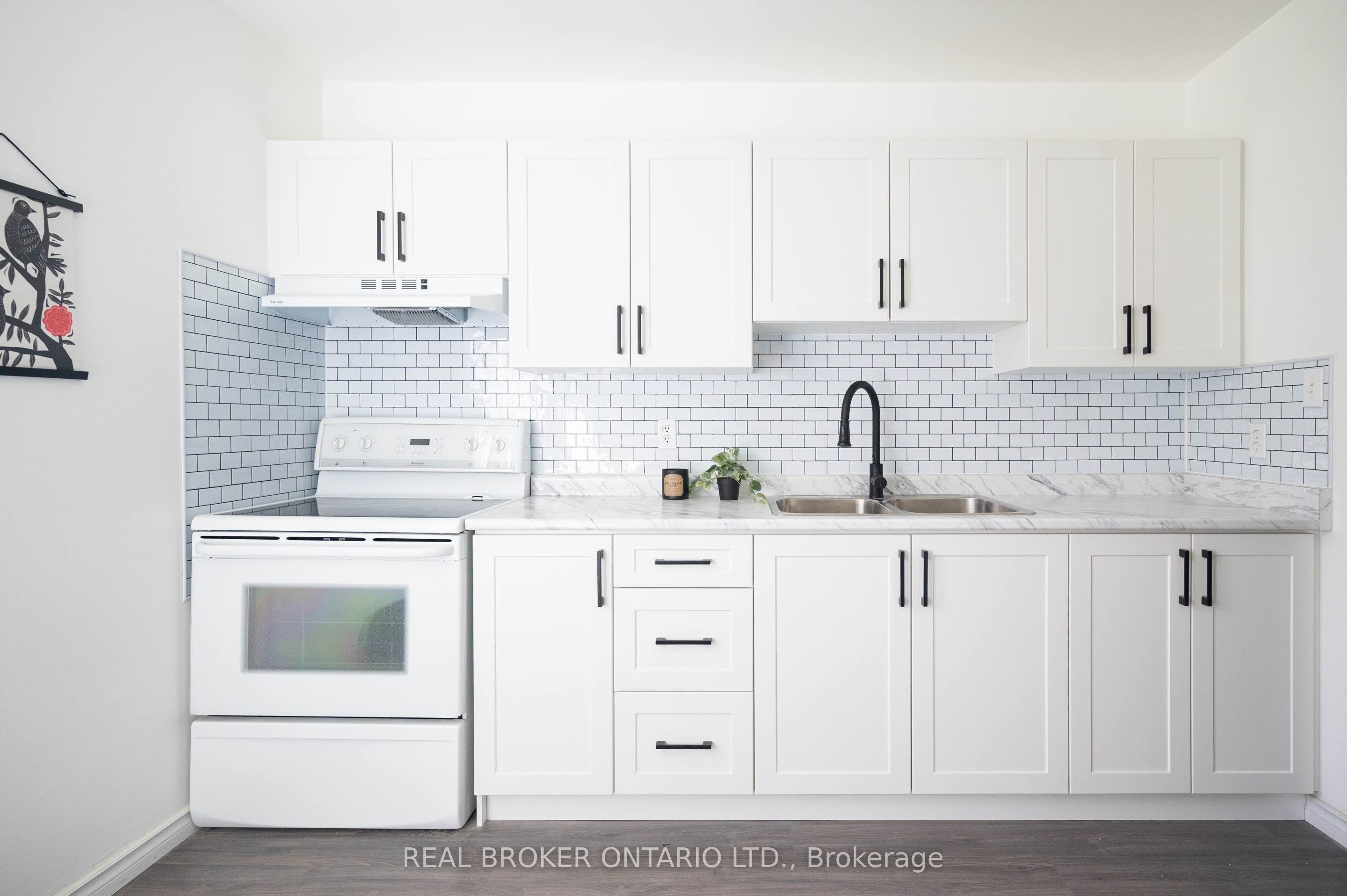 725 military Trail, Scarborough 2