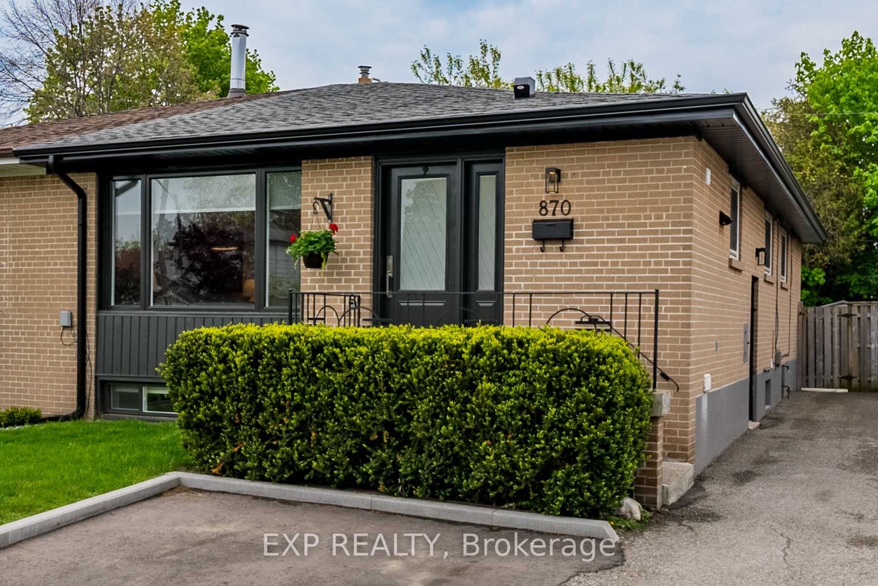 870 Modlin Road, Pickering 3
