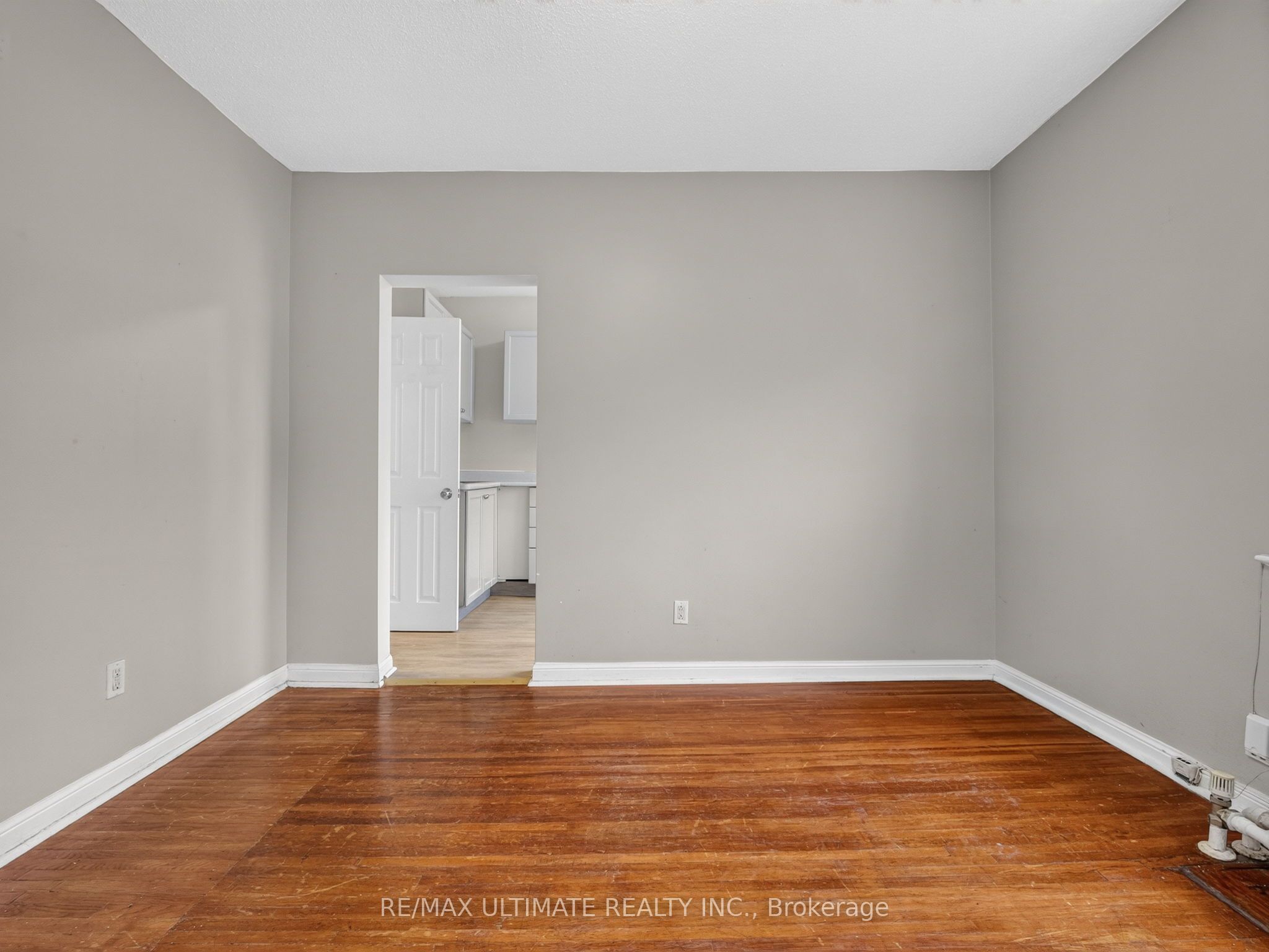 Unit 5 - 2360 Queen Street E, Toronto 5