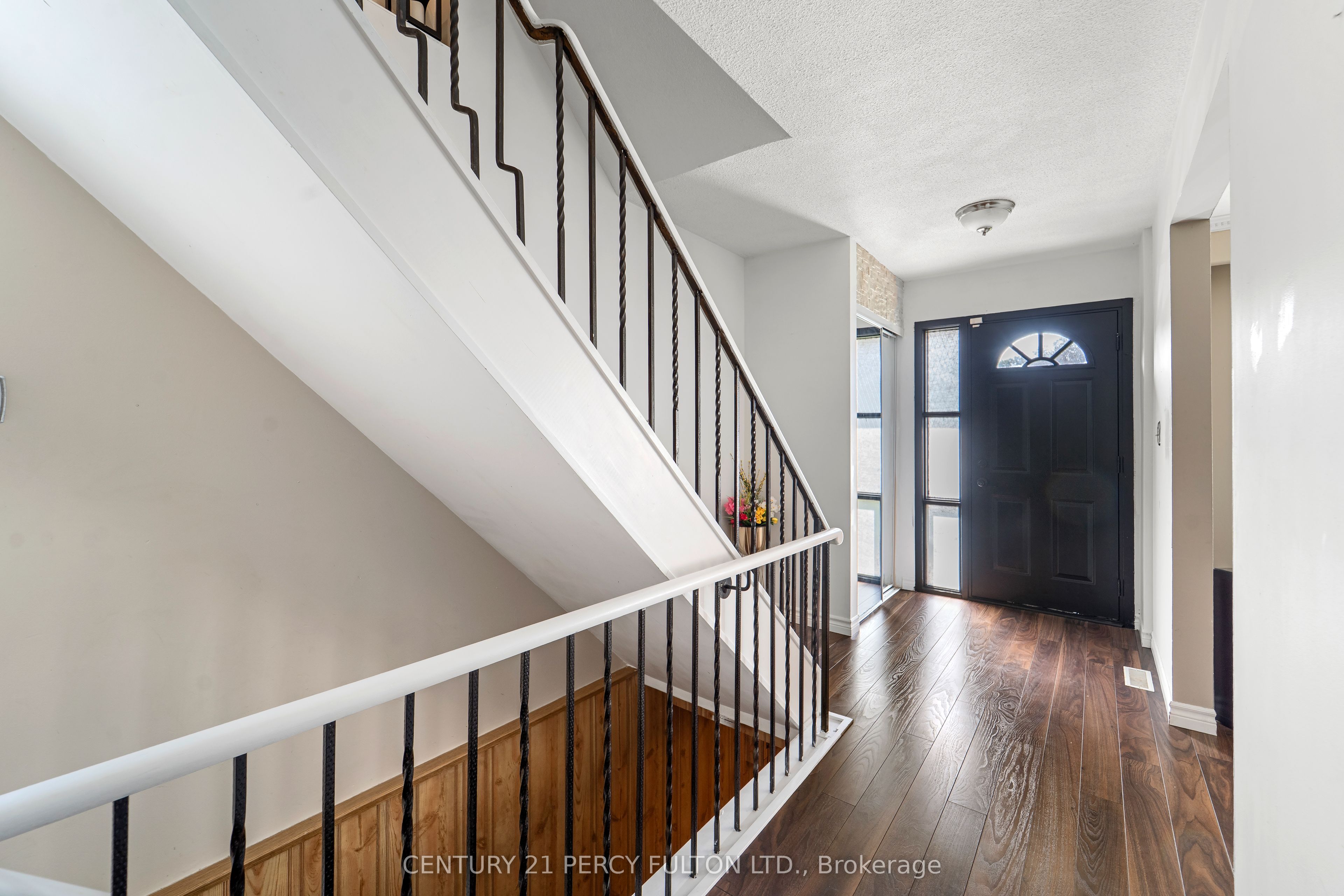 98 Doreen Crescent, Clarington 4