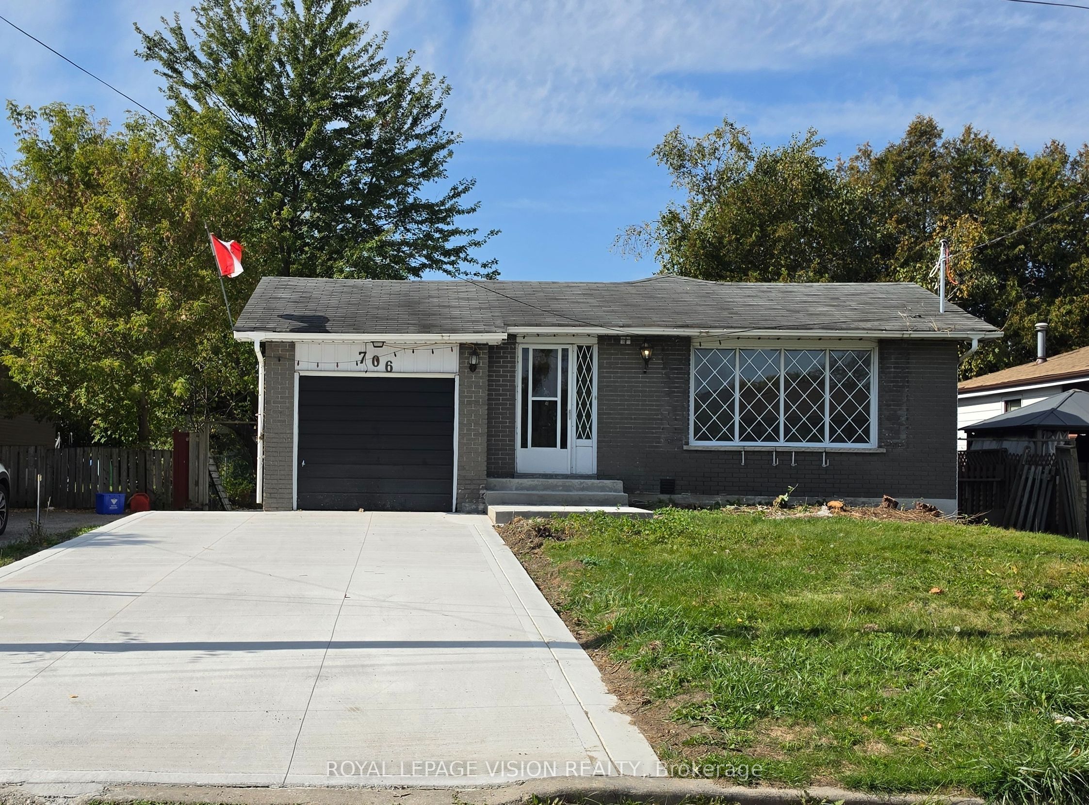 Unit Upper - 706 Leaside Street, Pickering 1
