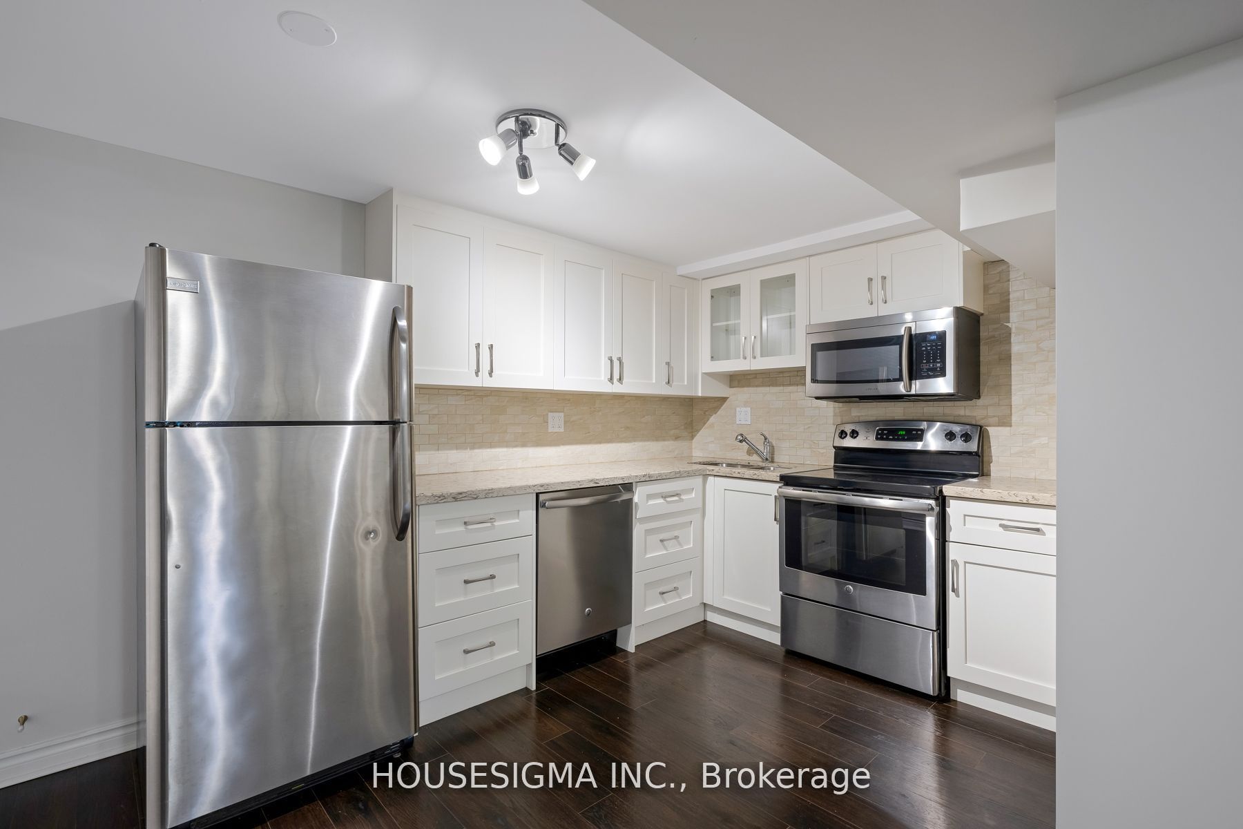 Unit Lower - 72 Redwood Avenue, Toronto 4