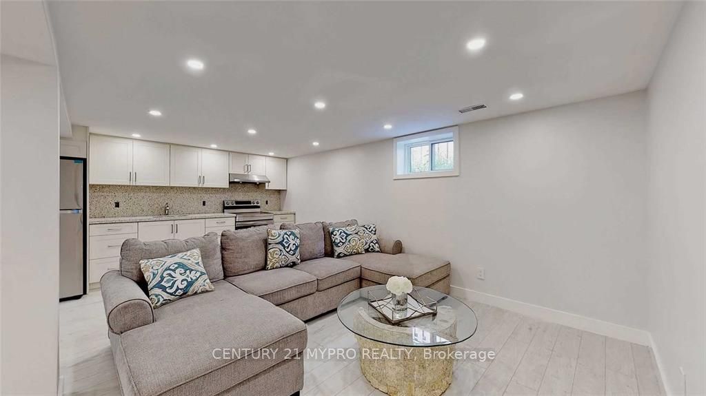 Unit Bsmt - 23 Mozart Avenue, Scarborough 5