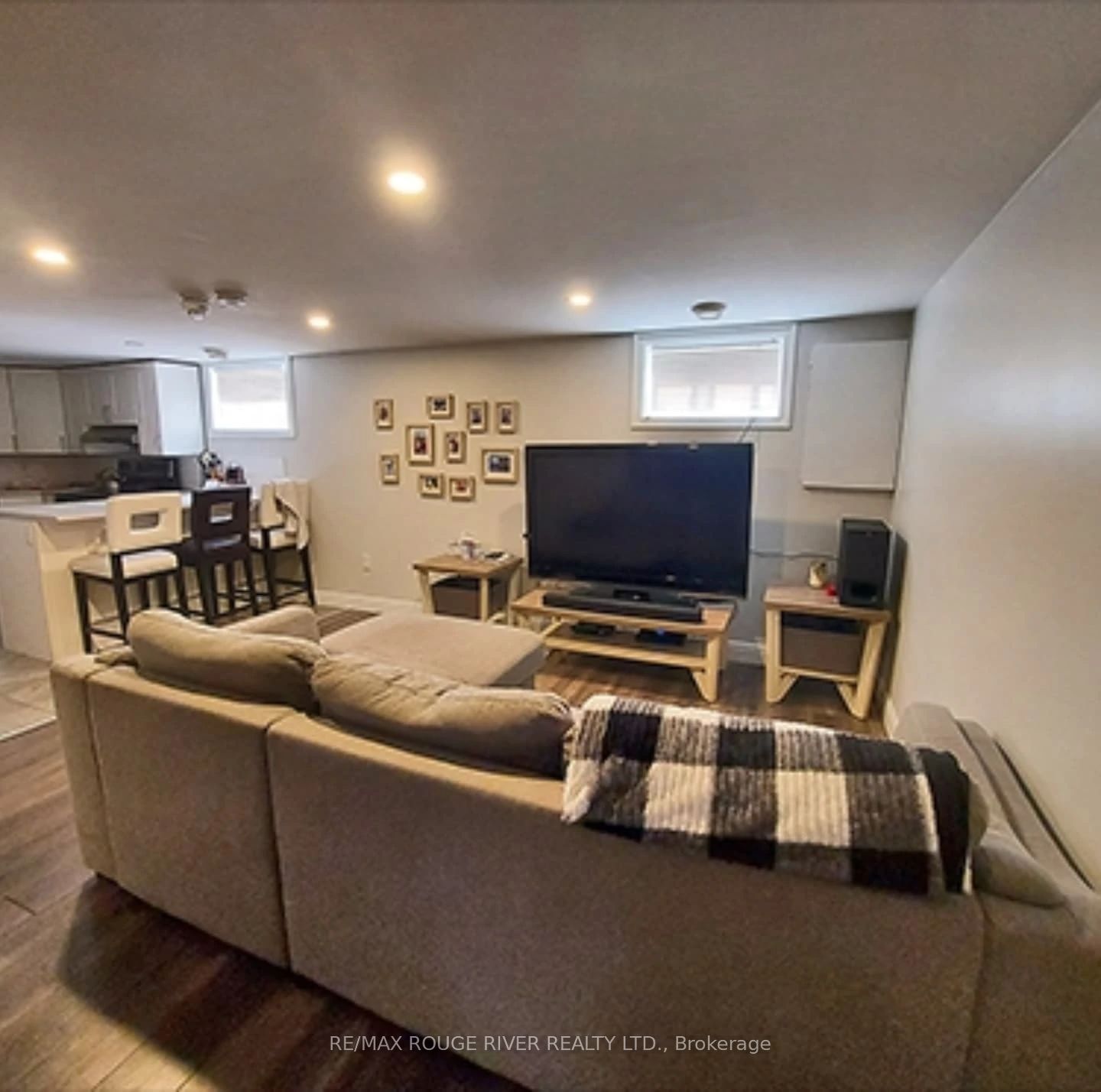 Unit Bsmt - 509 Adelaide Avenue W, Oshawa 4