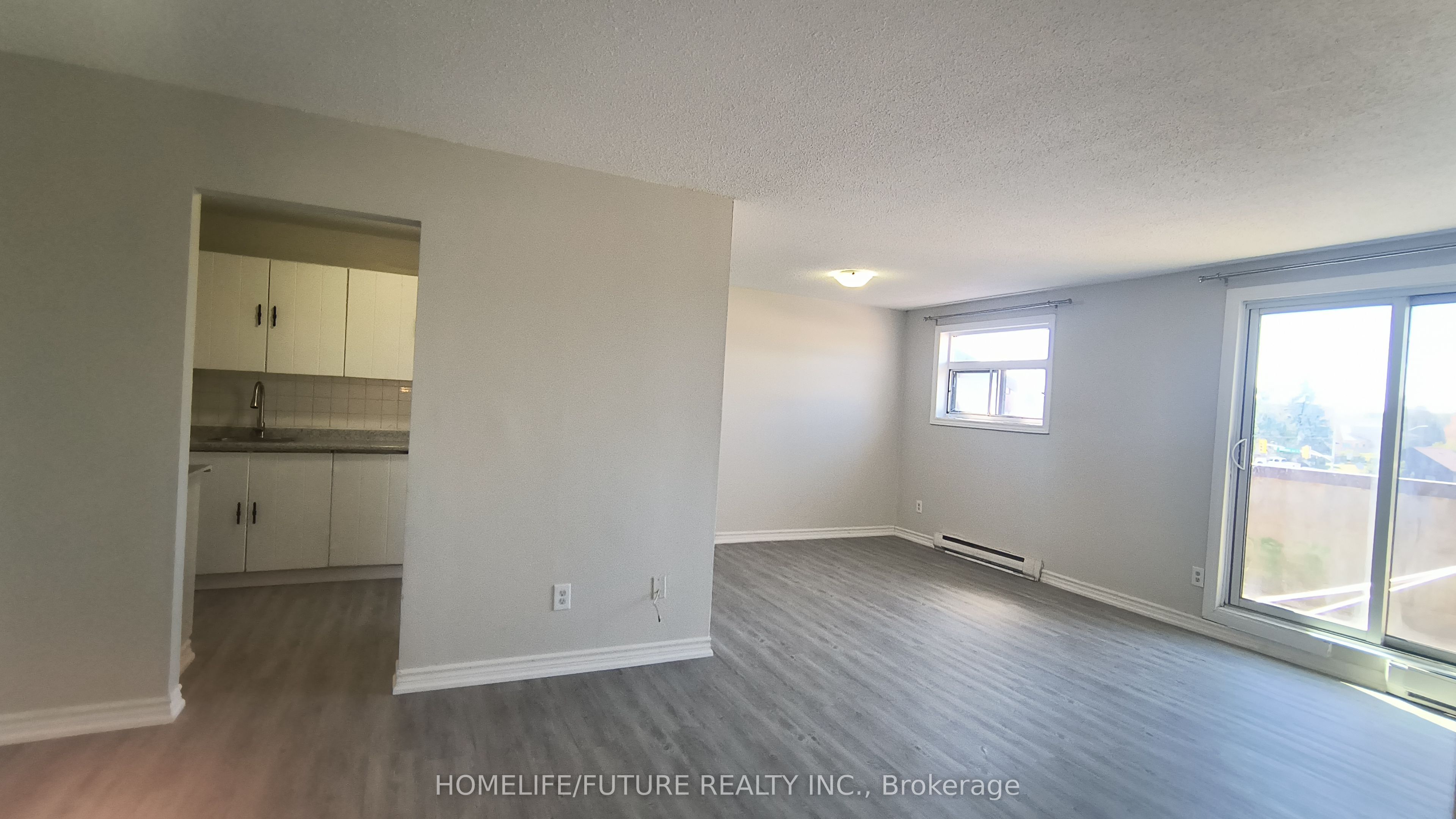 Unit 405 - 560 Bloor Street E, Oshawa 4