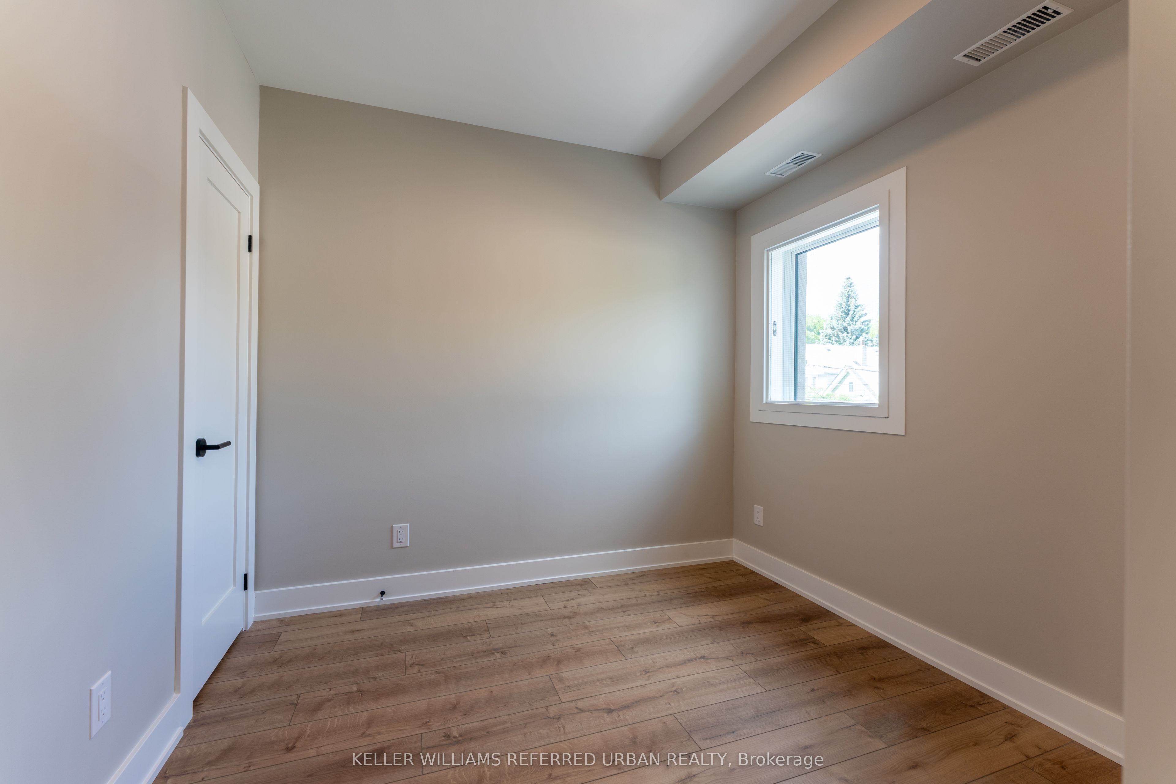 Unit 3 - 352 Jones Avenue, Toronto 5