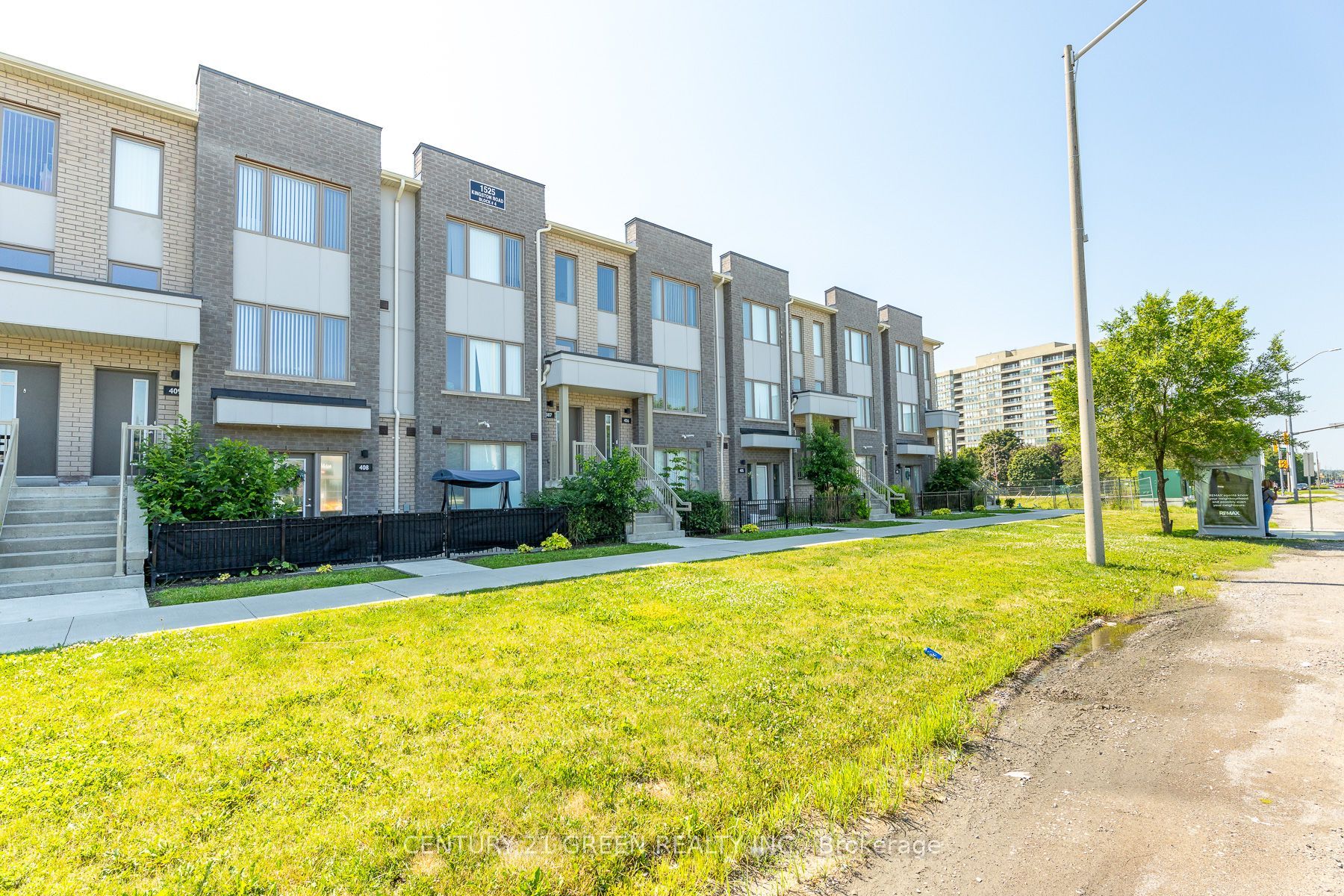 Unit 406 - 1525 Kingston Road, Pickering 2