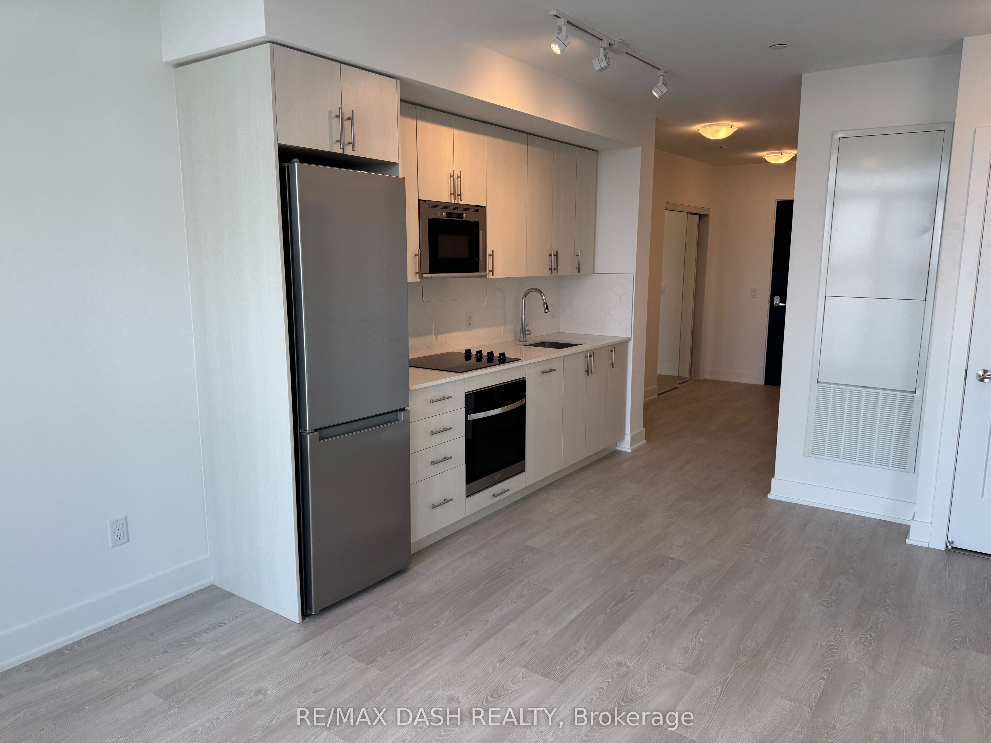 Unit 642 - 2545 Simcoe Street N, Oshawa 5