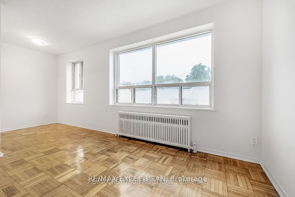 Unit 10 - 156 Kingston Road, Toronto 2