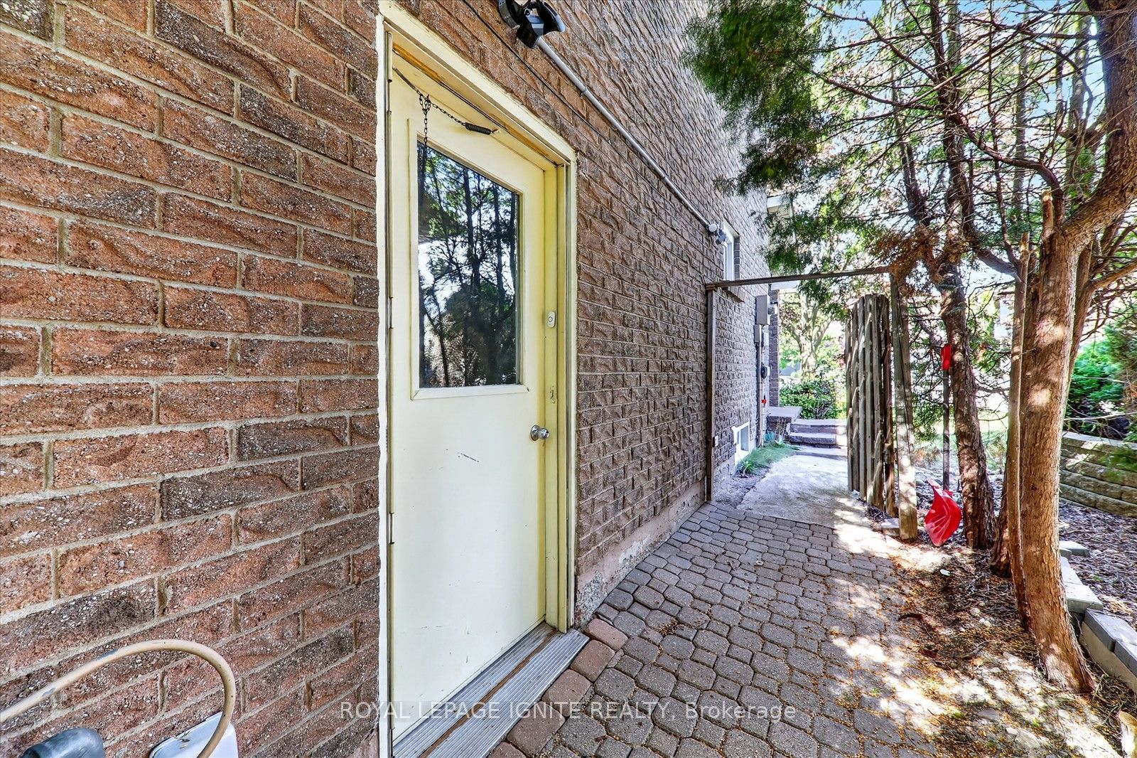 39 Longfellow Court, Whitby 5
