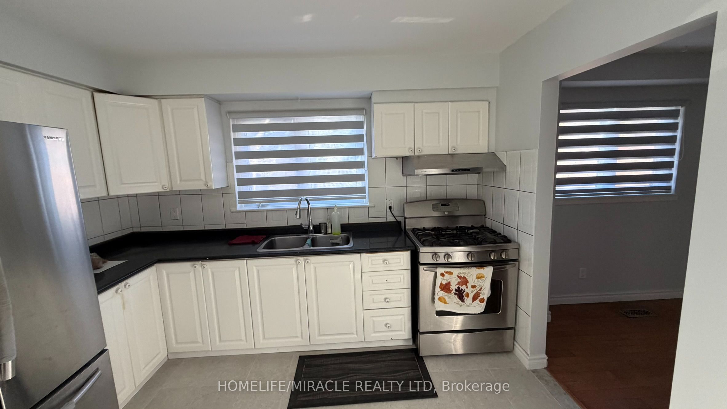 89 Dunsfold Drive, Scarborough 4