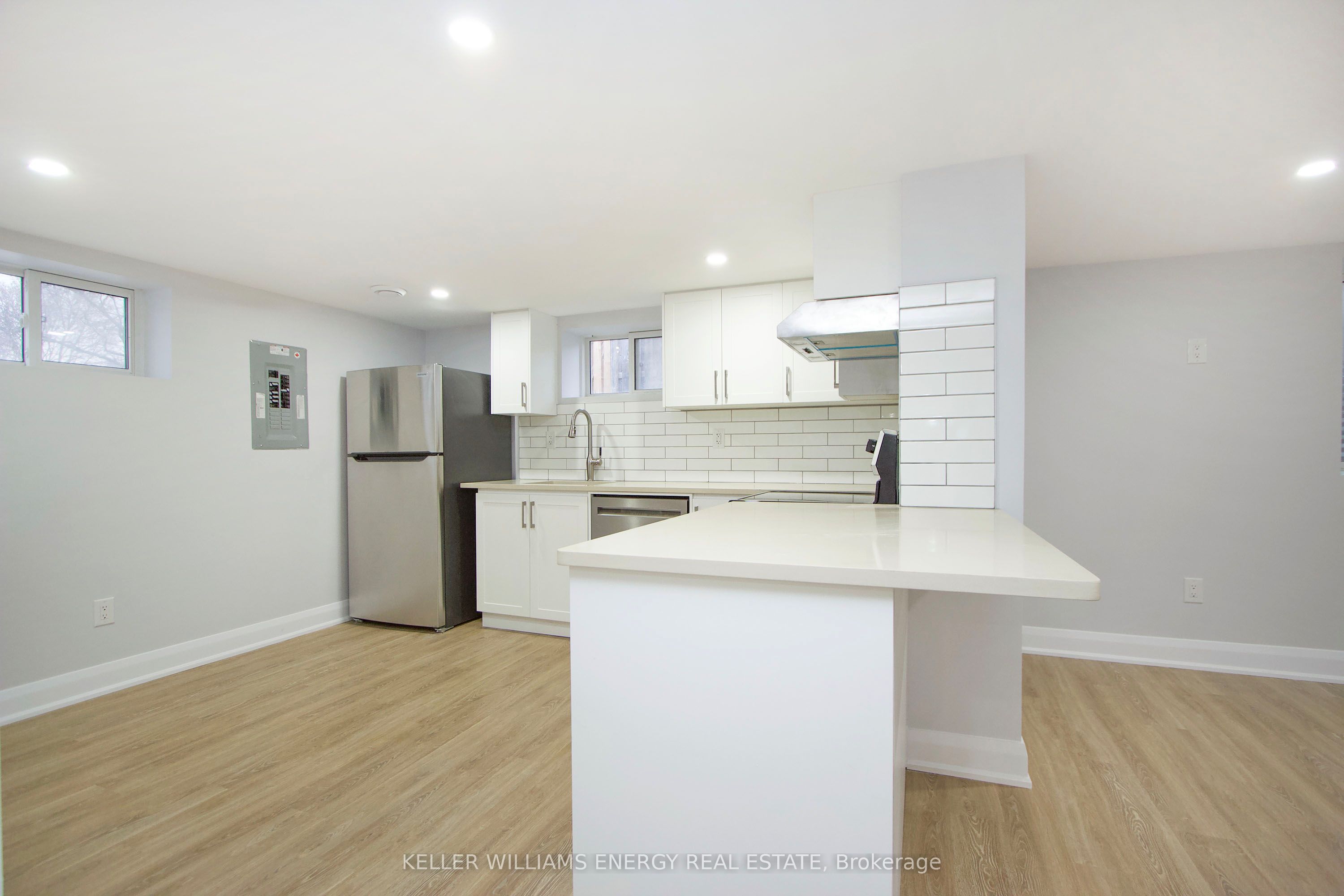 Unit Lower - 574 Olive Avenue, Oshawa 3