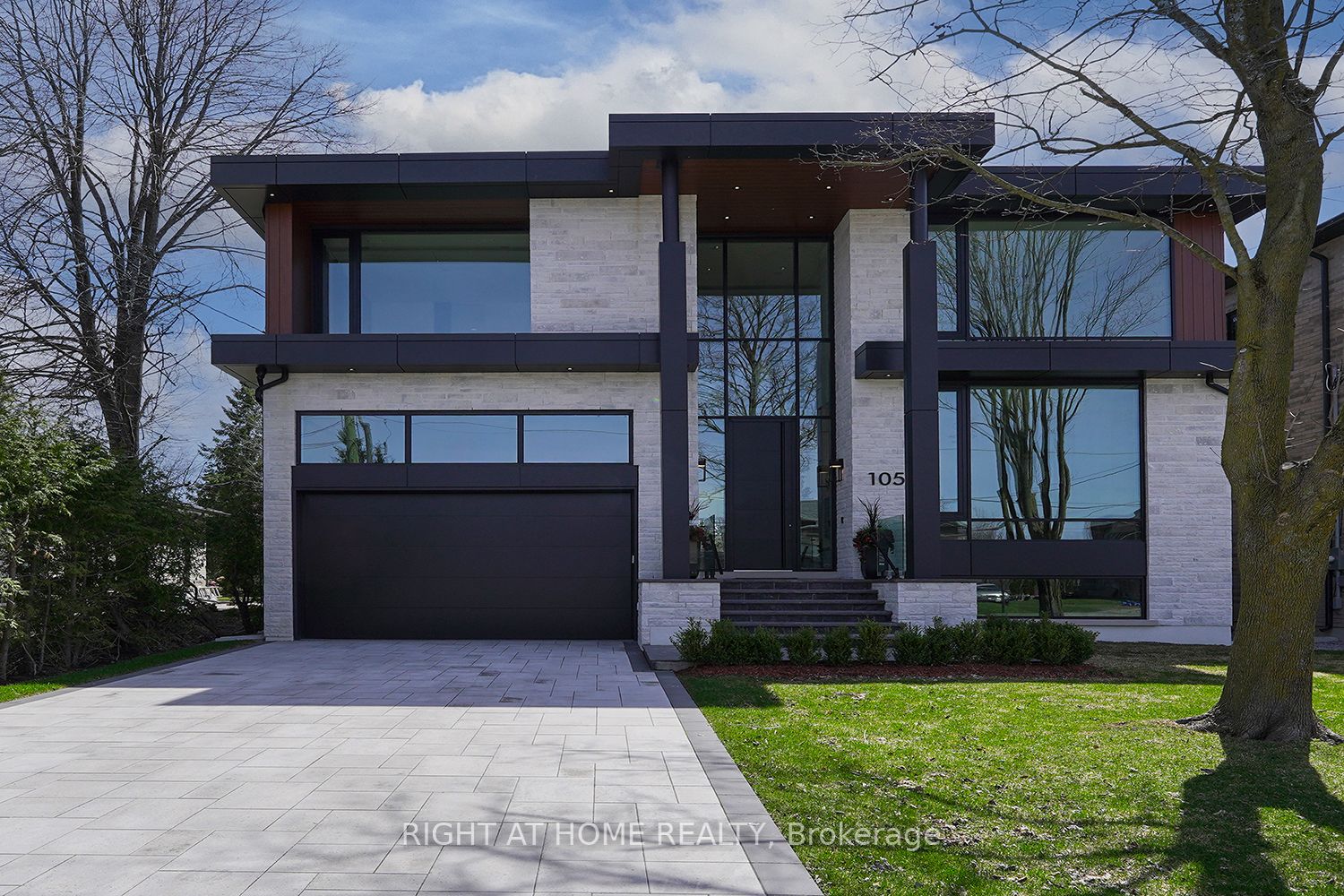 105 Douglas Road, Richmond Hill, Ontario Sold History HouseSigma