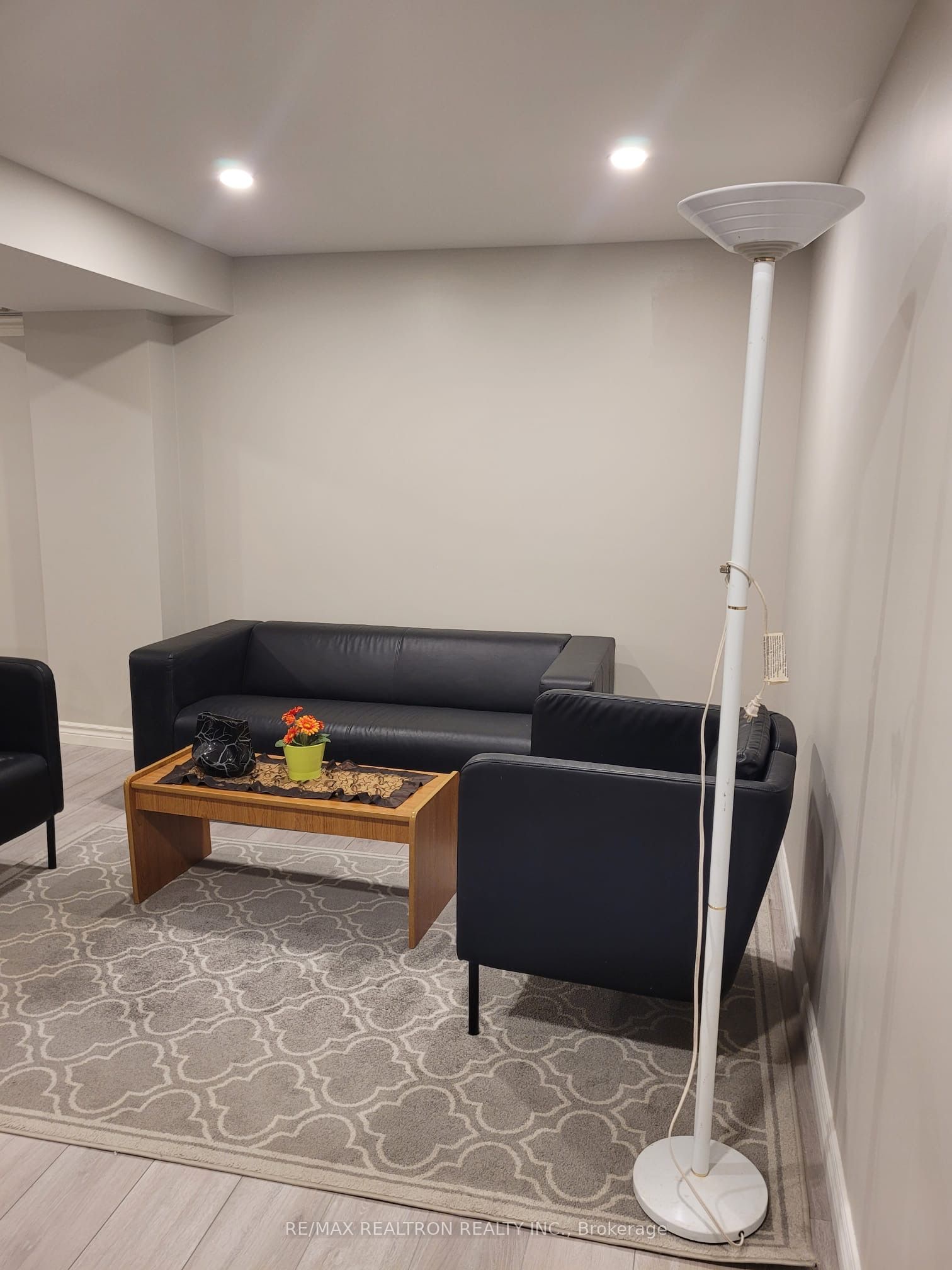 Unit Bsmt A - 7 Billingham Heights, Aurora 4