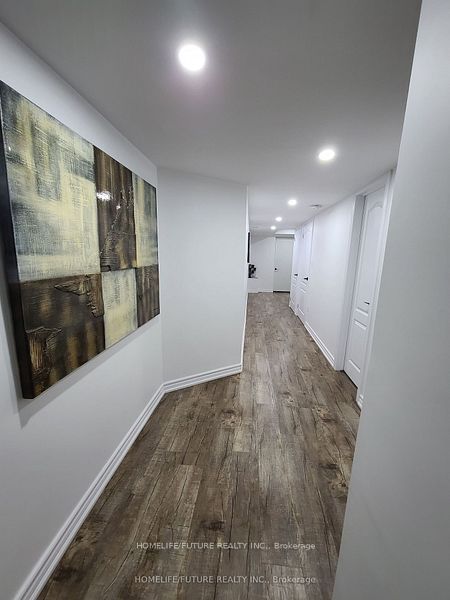 Unit Bsmt - 27 Edgehill Avenue, Whitchurch-Stouffville 3