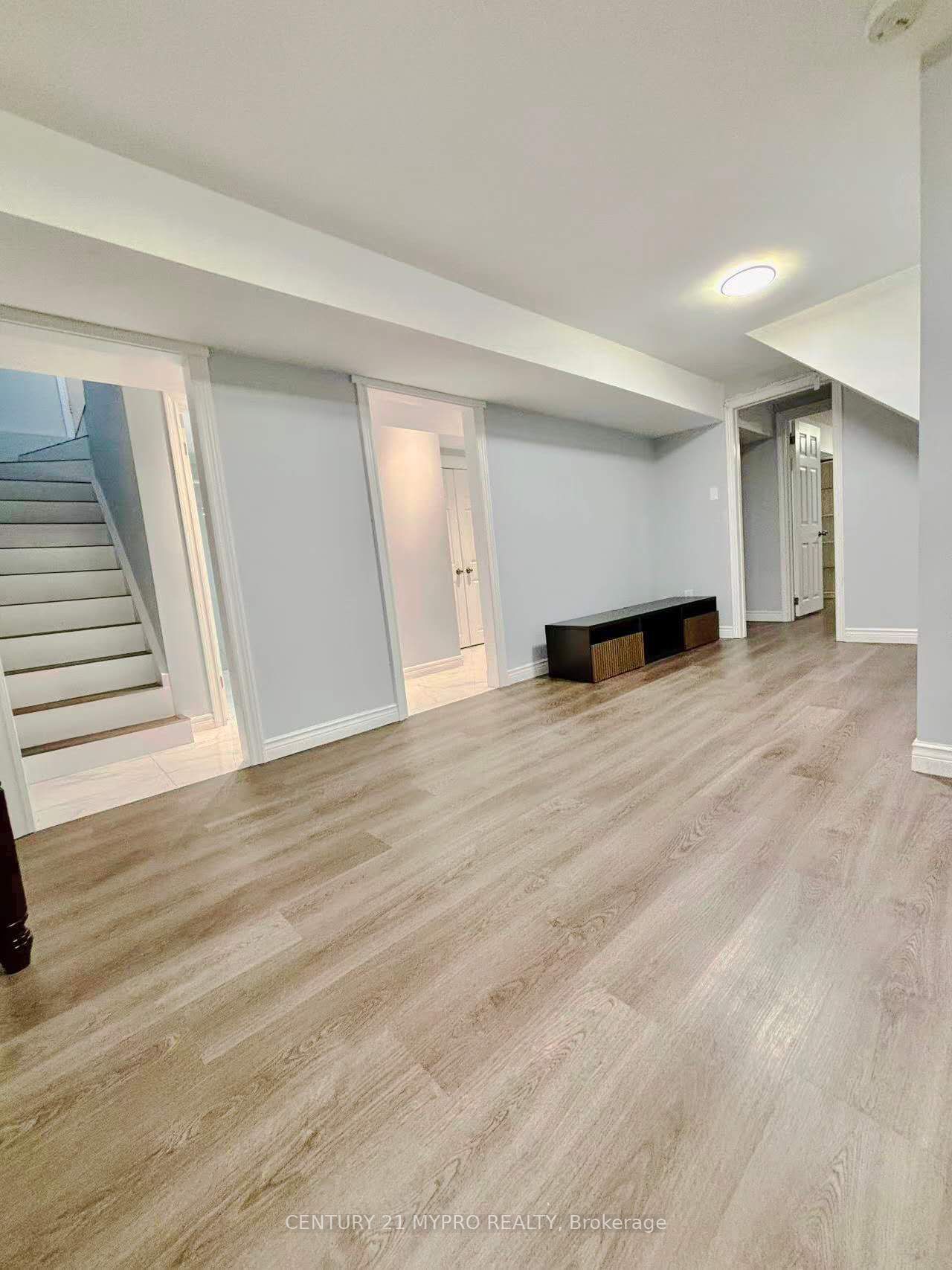Unit Basement - 56 Longwater Chase, Markham 4