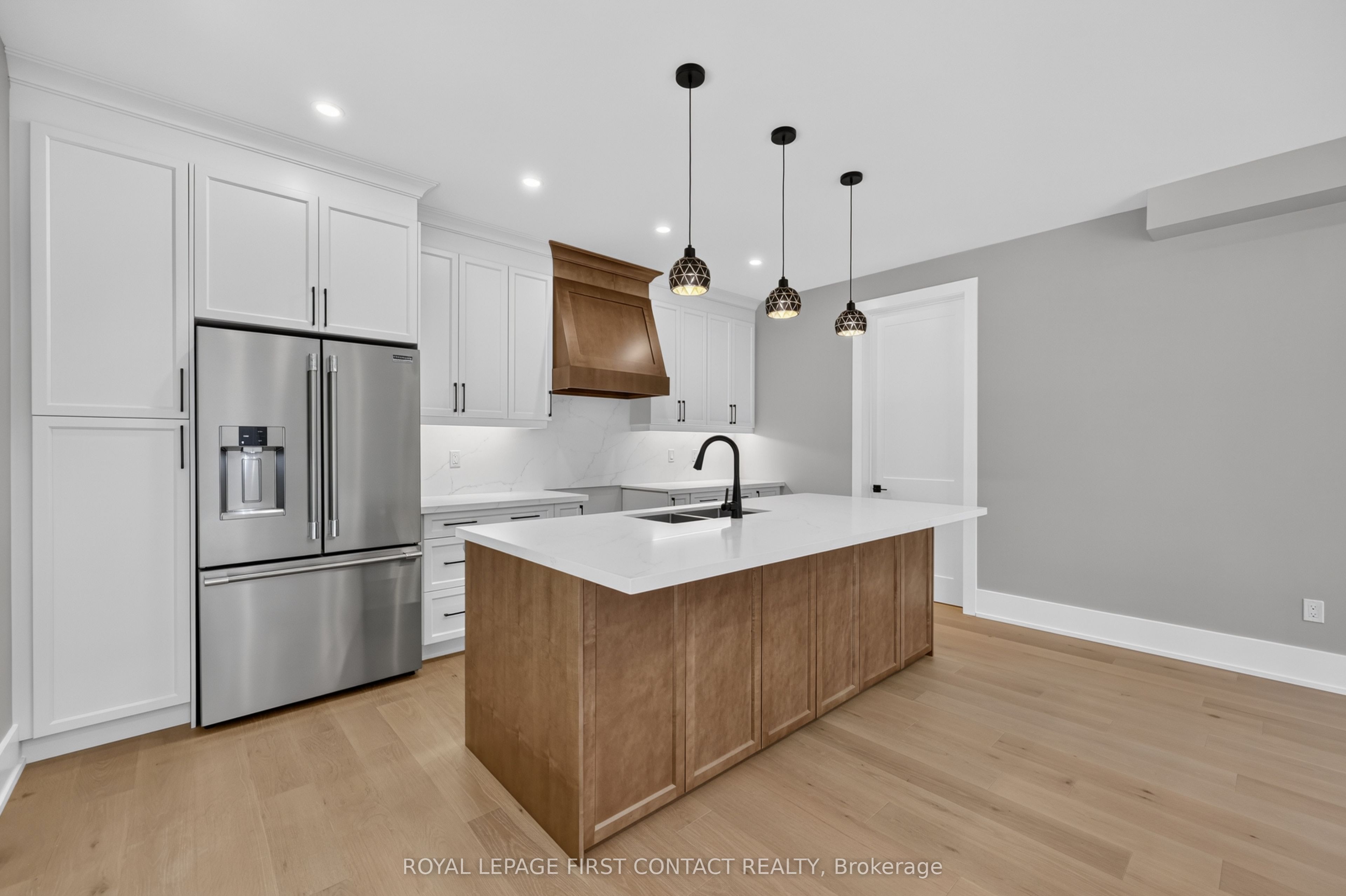 Unit Upper - 929 7th Line, Innisfil 3