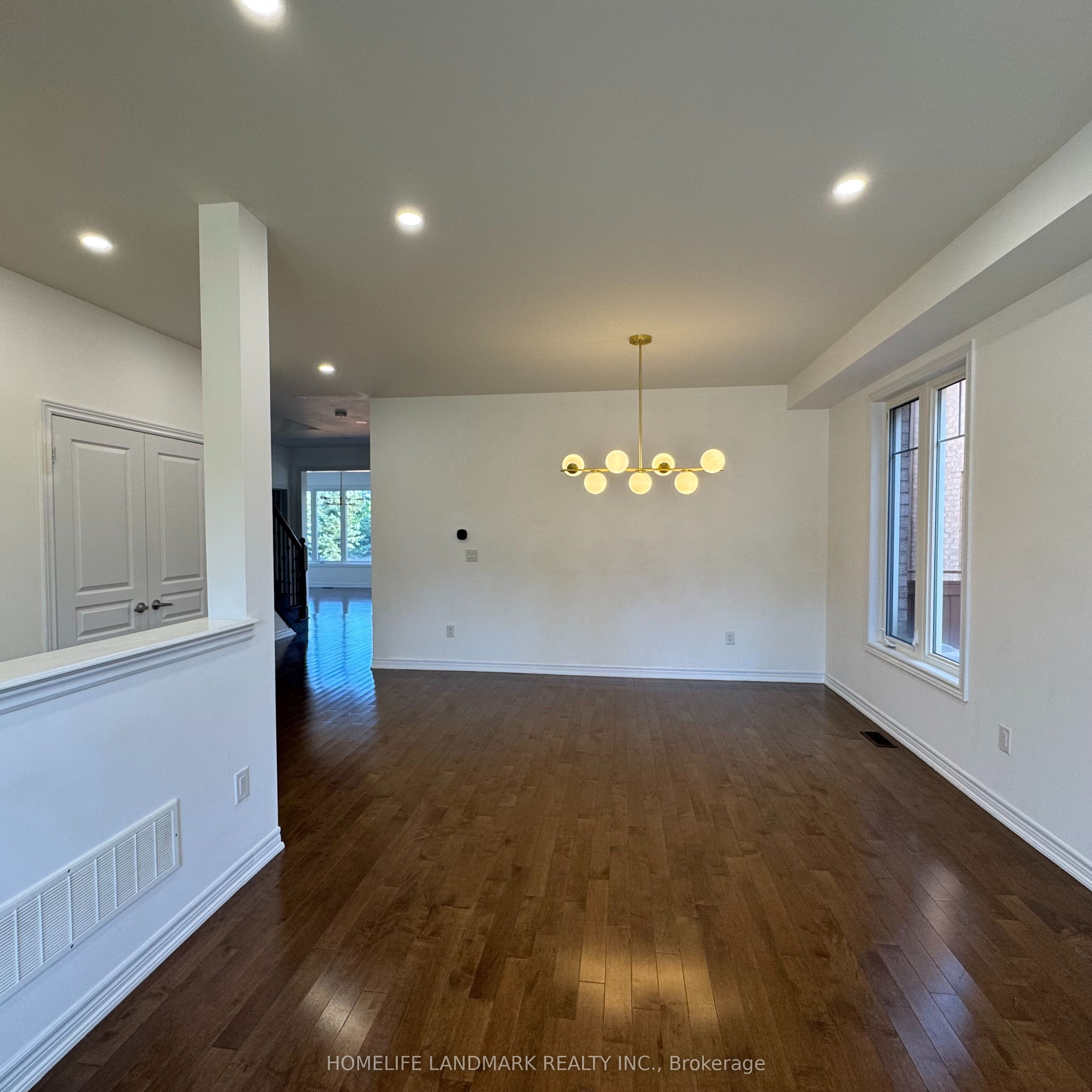 32 Philips Lake Court, Richmond Hill 5