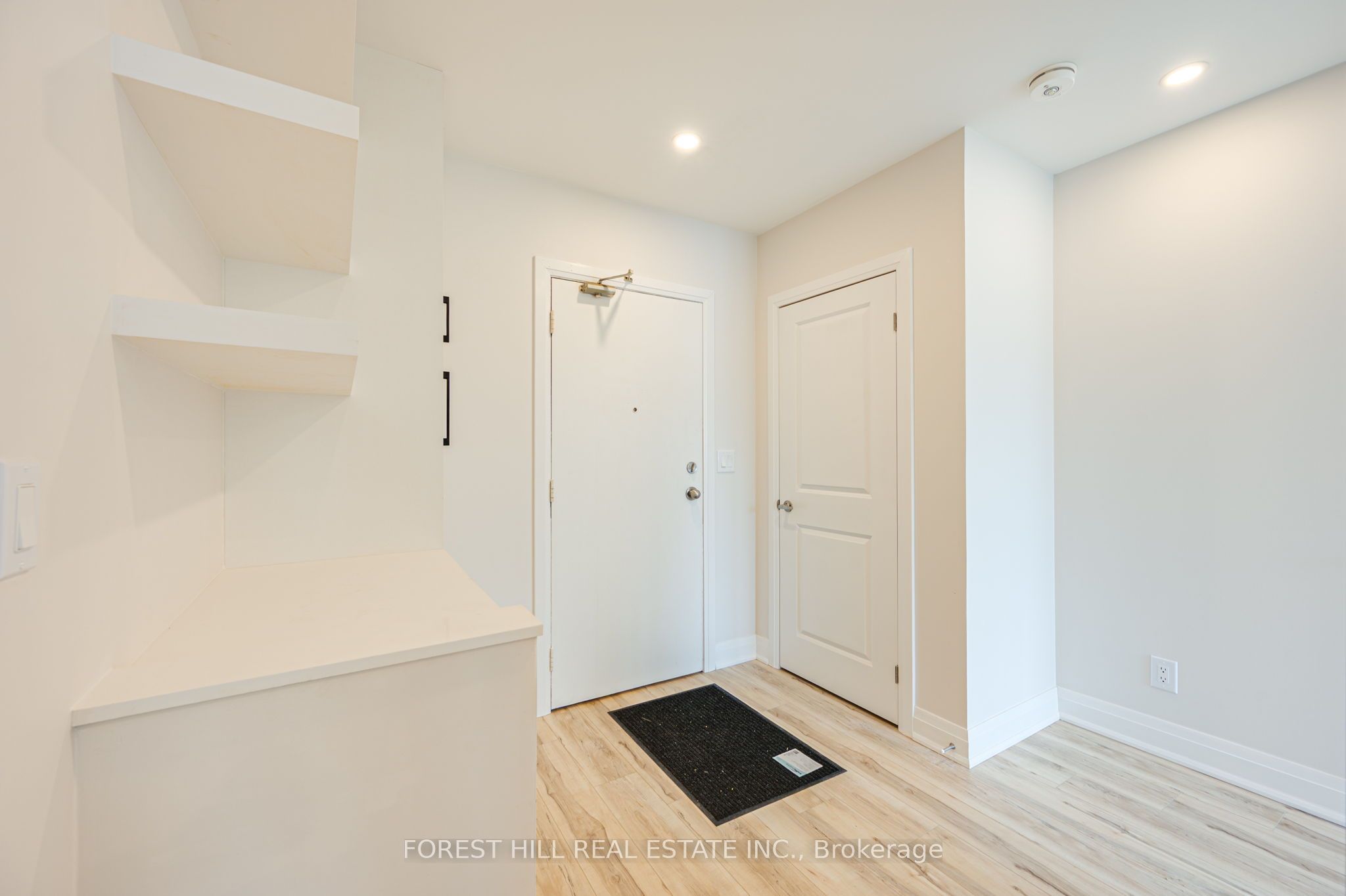 Unit 2 - 7725 Yonge Street, Markham 2