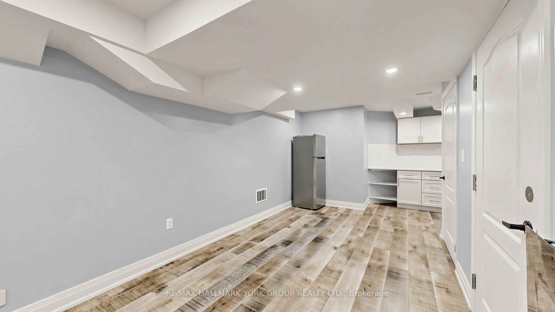 Unit BSMT - 186 Wainscot Avenue, Newmarket 5