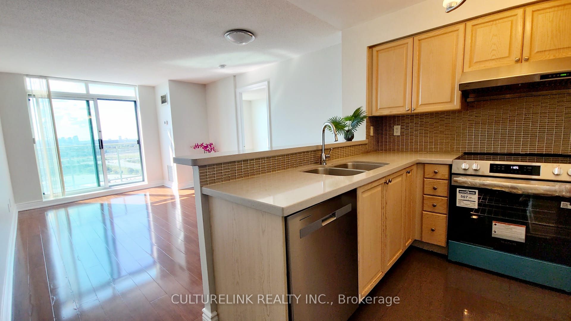 Unit Ph 5 - 39 Oneida Crescent, Richmond Hill 2