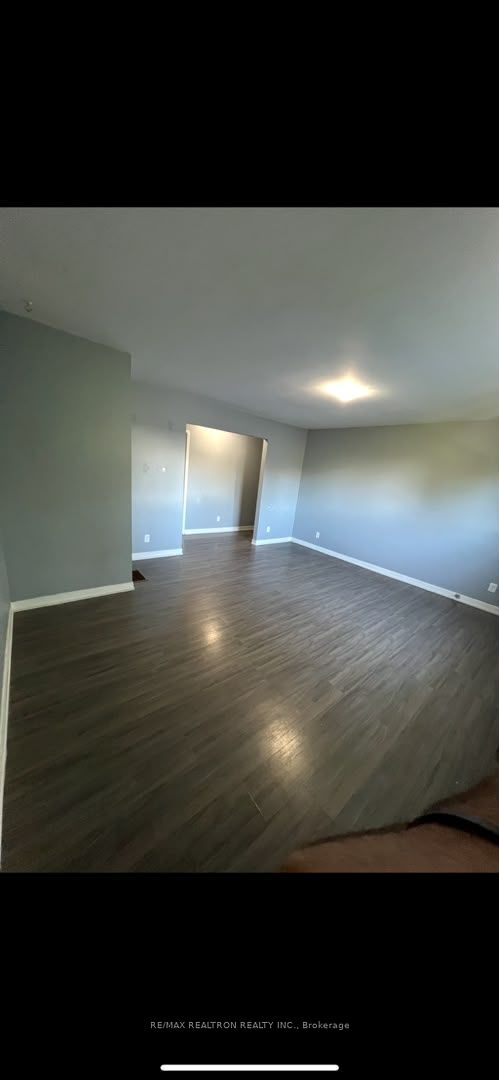 Unit Upper - 280 Hillcrest Road N, Georgina 4