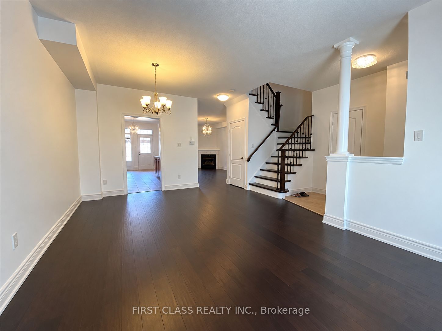 8 Catalina Crescent, Richmond Hill 4