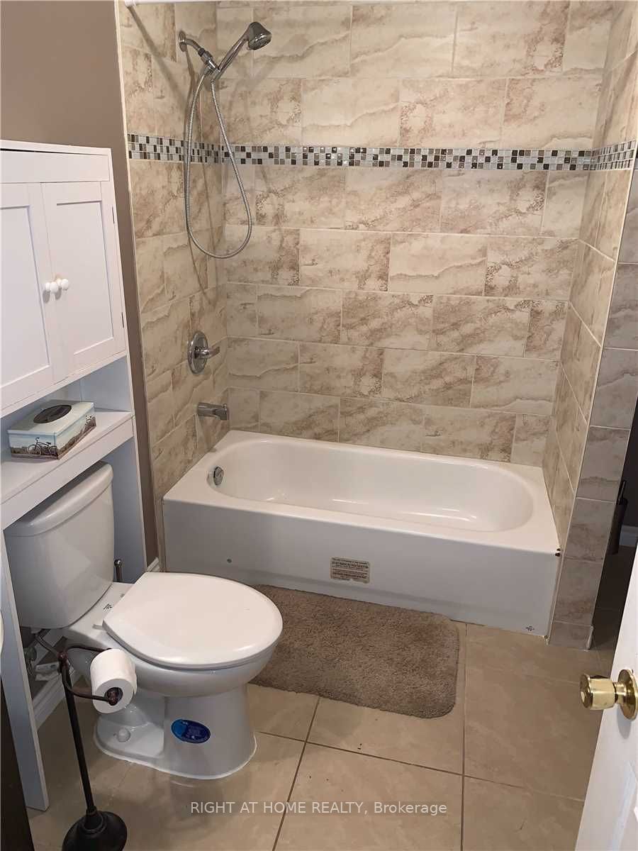 Unit Bsm - 83 Lewis Honey Drive, Aurora 5