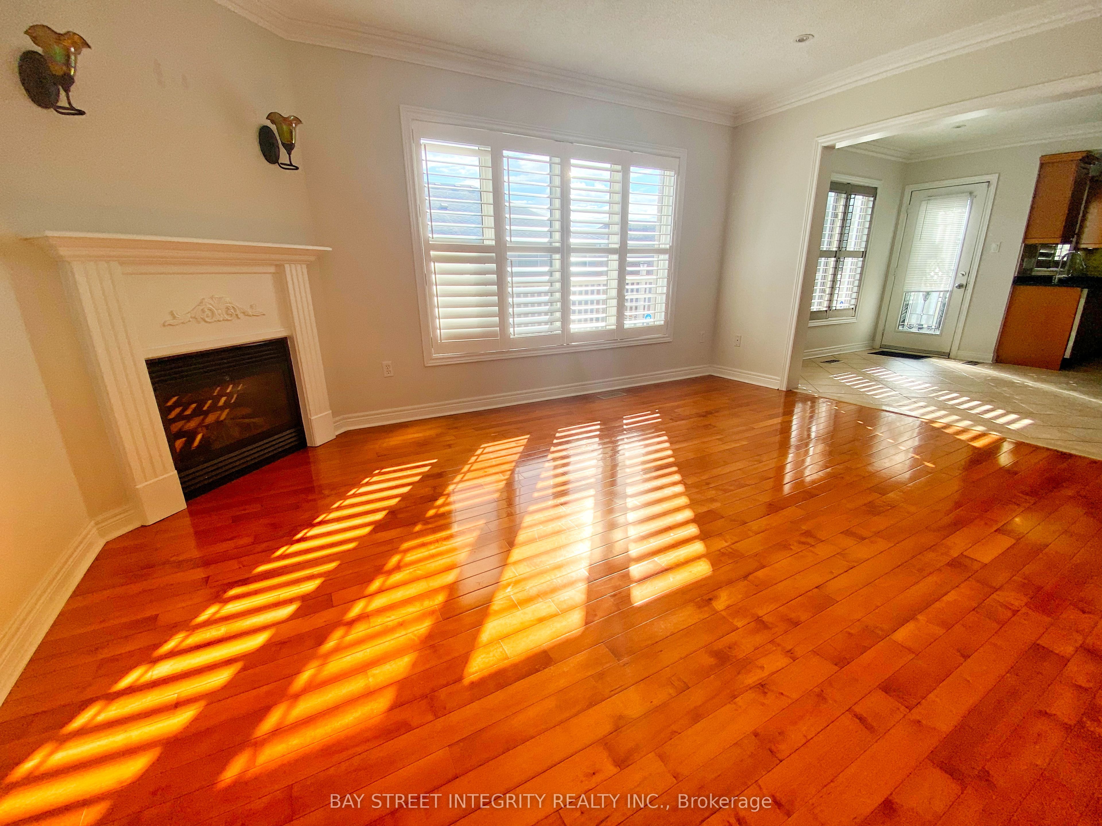 Main 114 Red River Crescent, Newmarket 5