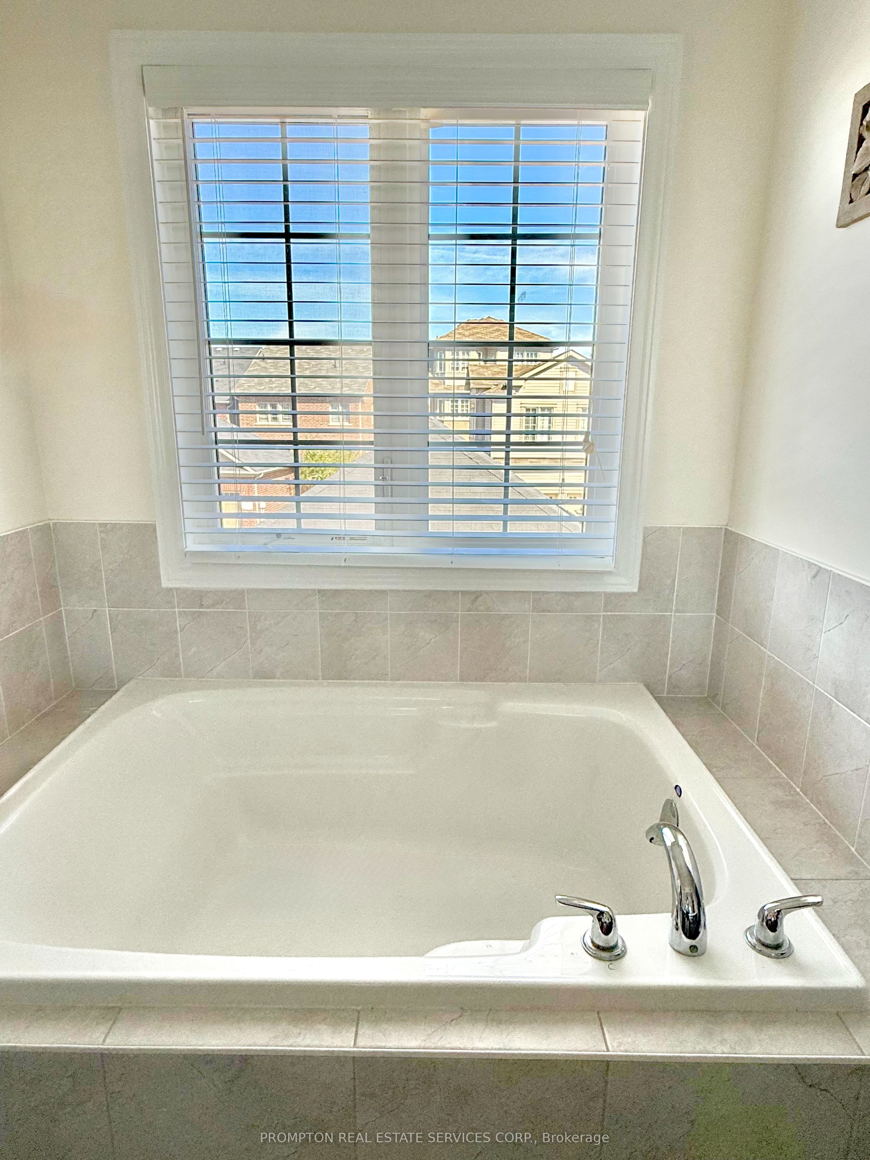 Unit Master Bedroom - 33 Berryman Lane, Markham 4
