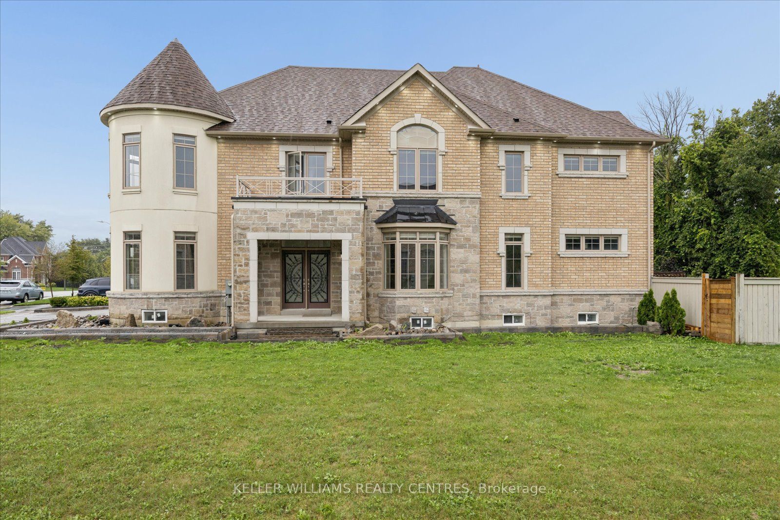 Unit Main & Second Floor - 277 Gibson Circle, Bradford West Gwillimbury 2