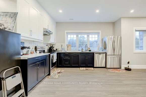 Unit LOWER - 20111 Bathurst Street E, East Gwillimbury 3