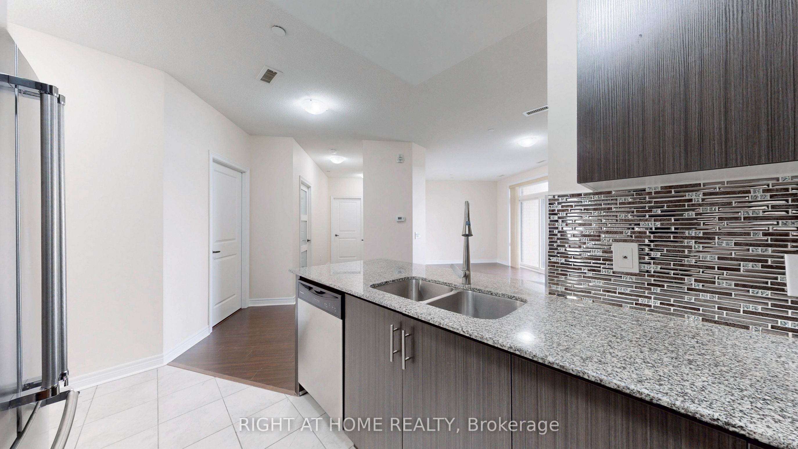 Unit 615 - 7325 Markham Road, Markham 4