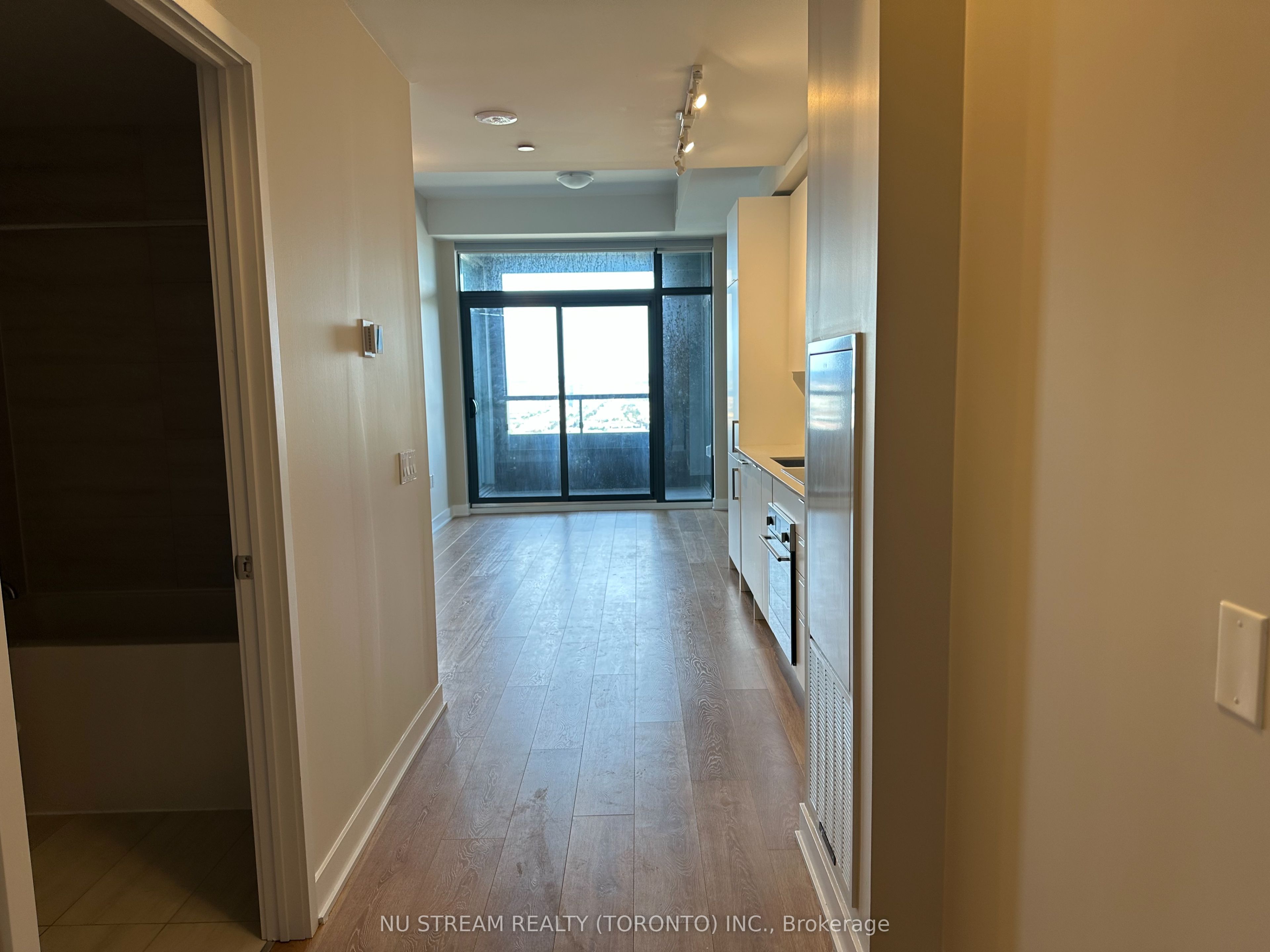 Unit 4309 - 2920 Highway 7 Road W, Vaughan 2