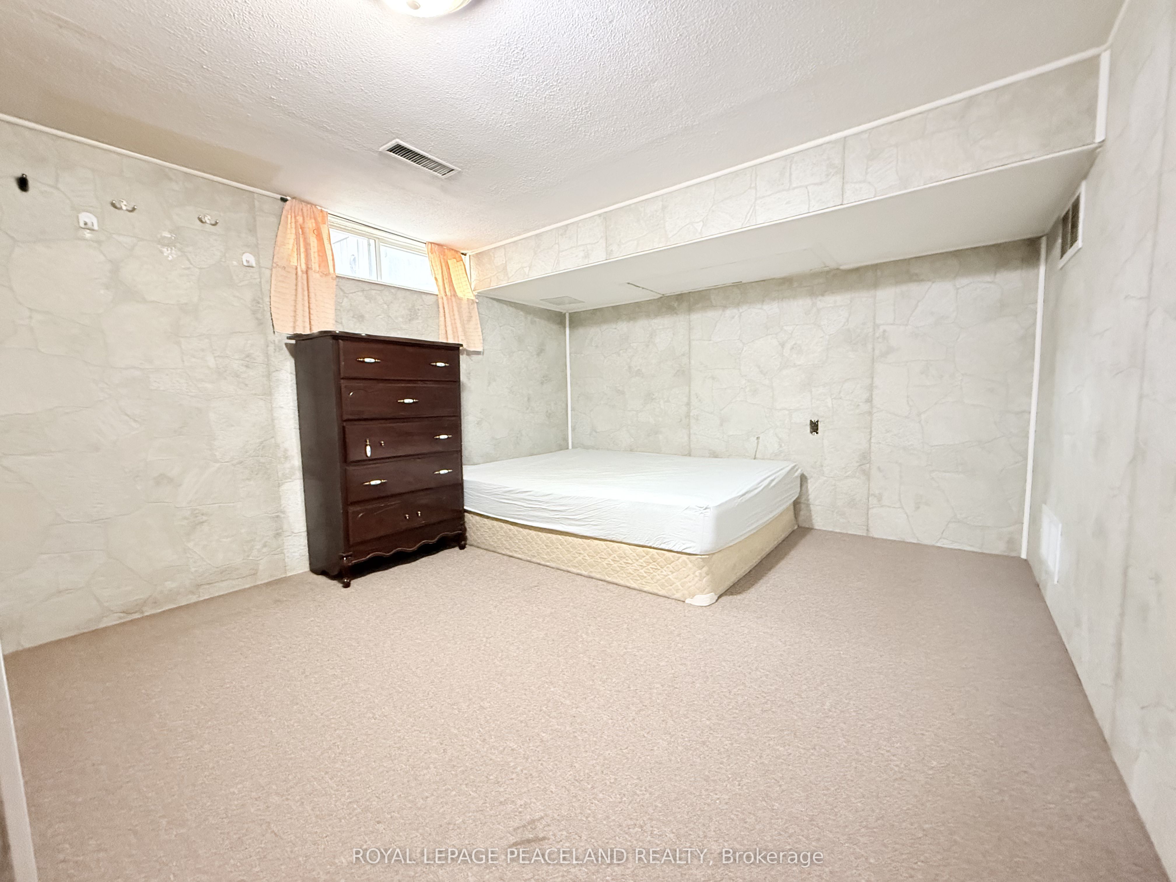 Unit Basement - 230 Axminster Drive, Richmond Hill 5