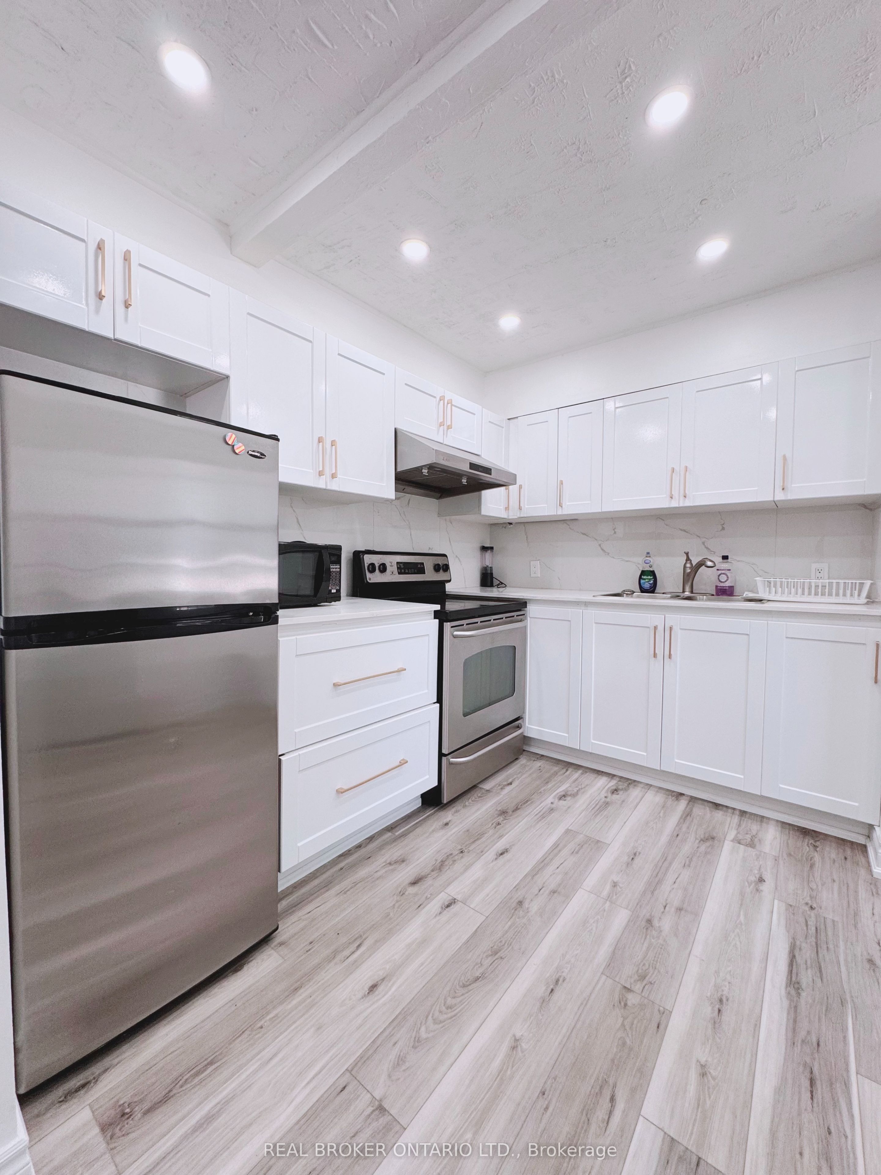 761 Innisfil Beach Road, Innisfil 3