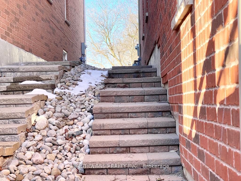 Unit BSMT - 9 Wiley Avenue, Richmond Hill 2