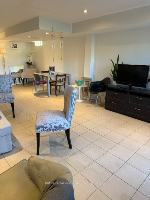 Unit W/O Basement - 21 Bristlewood Crescent, Vaughan 4