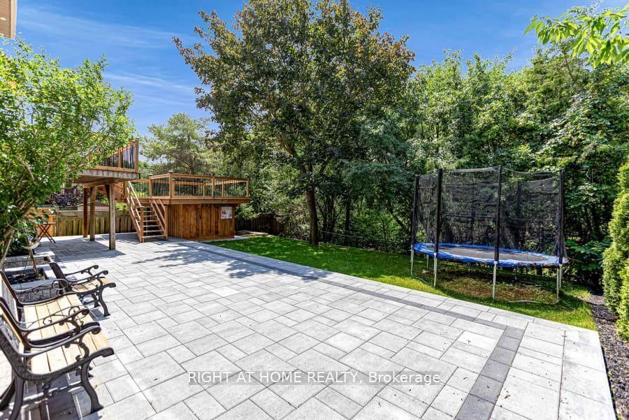 35 Harmony Hill Crescent, Richmond Hill 4