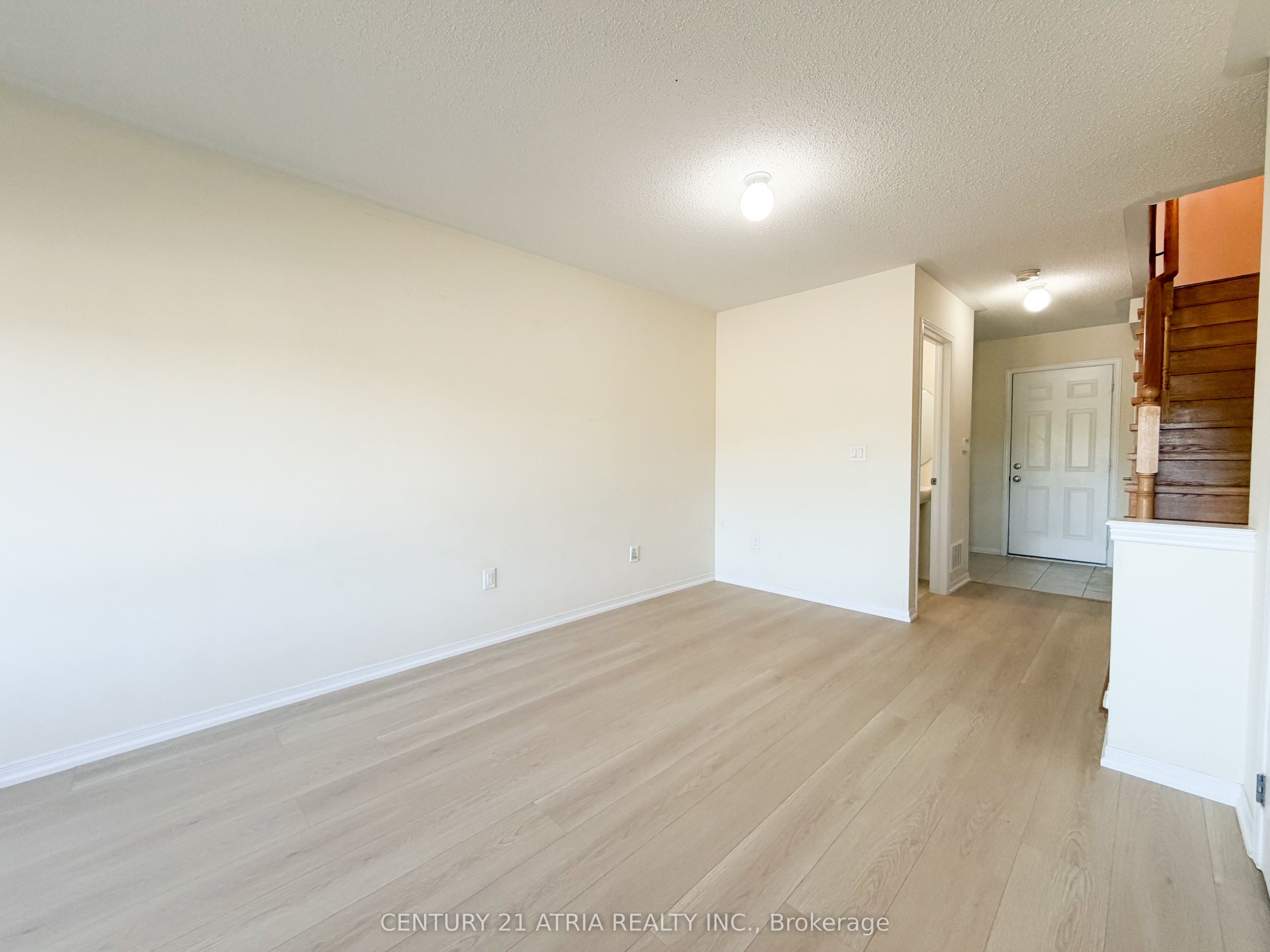5295 Major Mackenzie Drive E, Markham 3