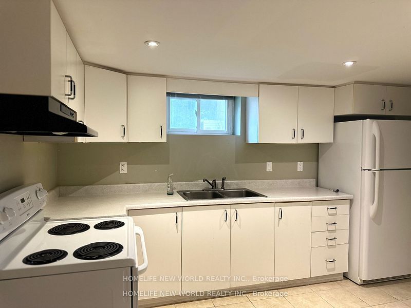 Unit Lower - 294 Taylor Mills Drive S, Richmond Hill 3