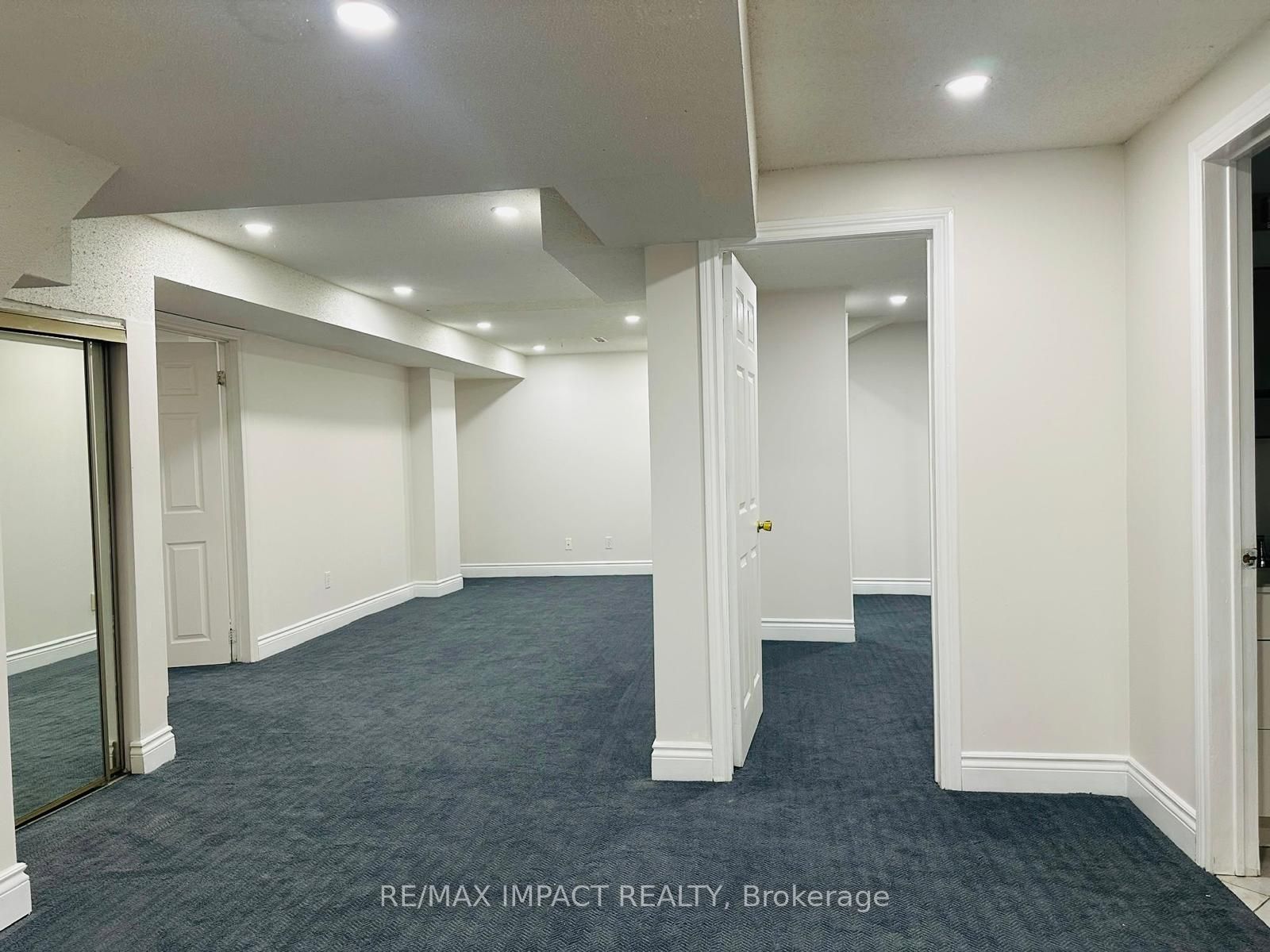 25 Caldbeck Avenue, Markham 4