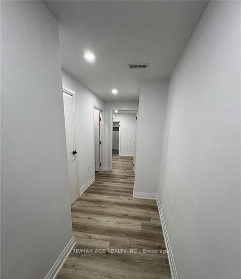 Unit Bsmt - 146 Beaconsfield Drive, Vaughan 4