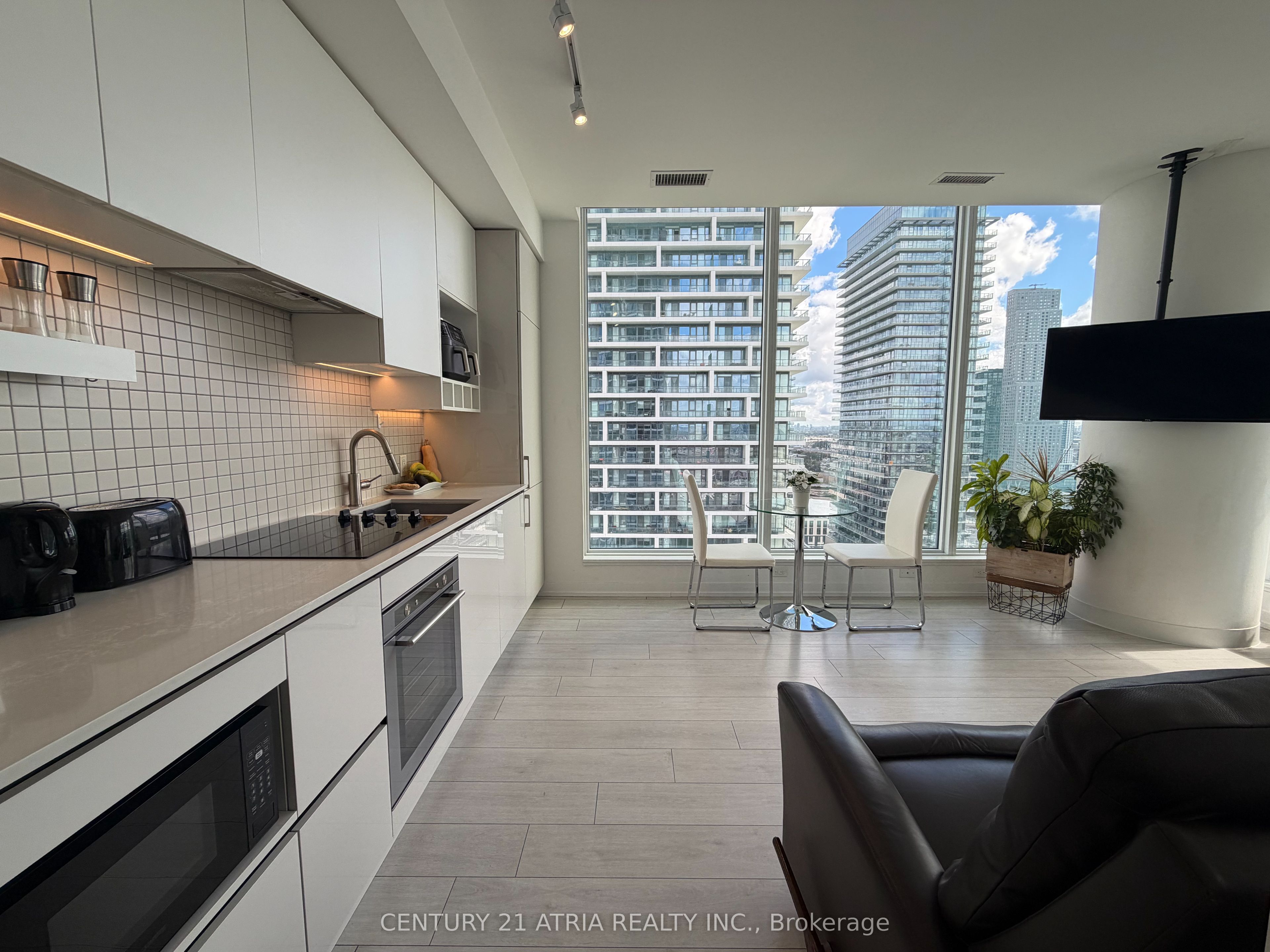 Unit 2303 - 898 Portage Parkway, Vaughan 3
